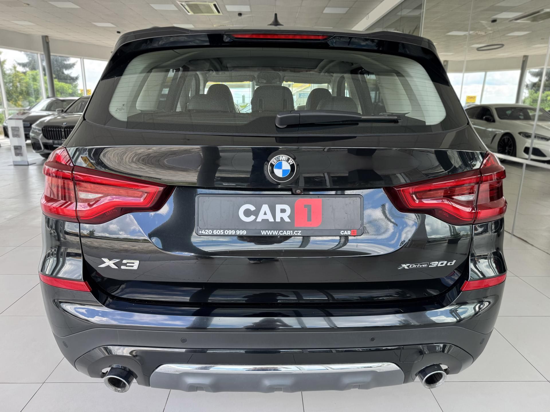 BMW X3, 30d xDrive*Head-Up*360Kam*Pano - fotka 6