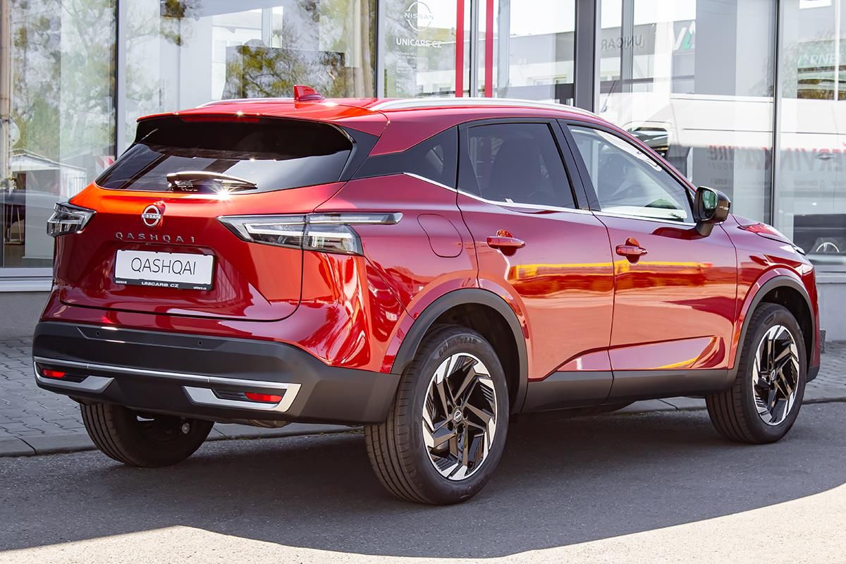 Nissan Qashqai, 1,3 DIG-T X-TRONIC N-CONNECTA - fotka 5