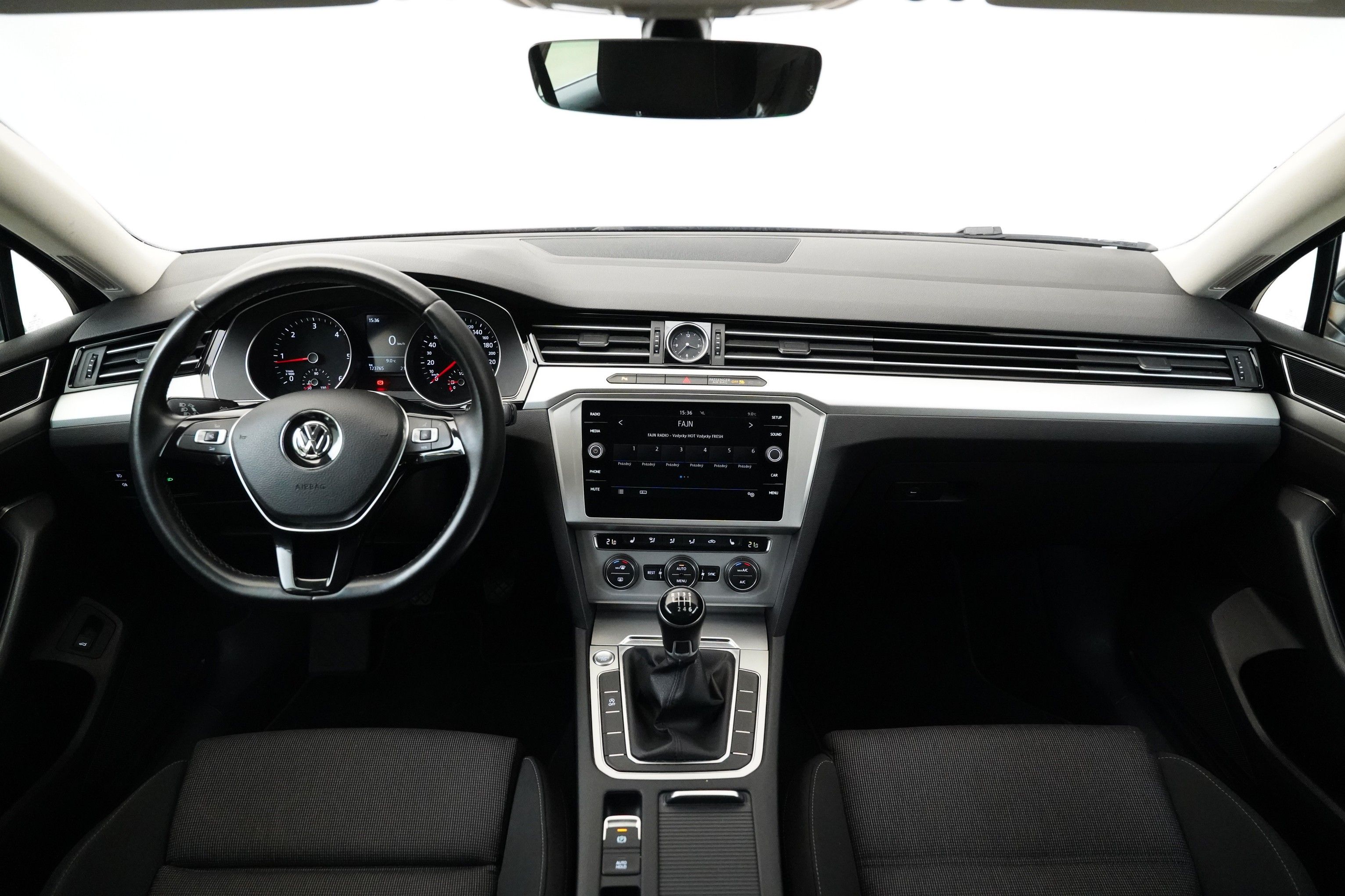 Volkswagen Passat, 2.0 TDI 110 kW Comfortline - fotka 5