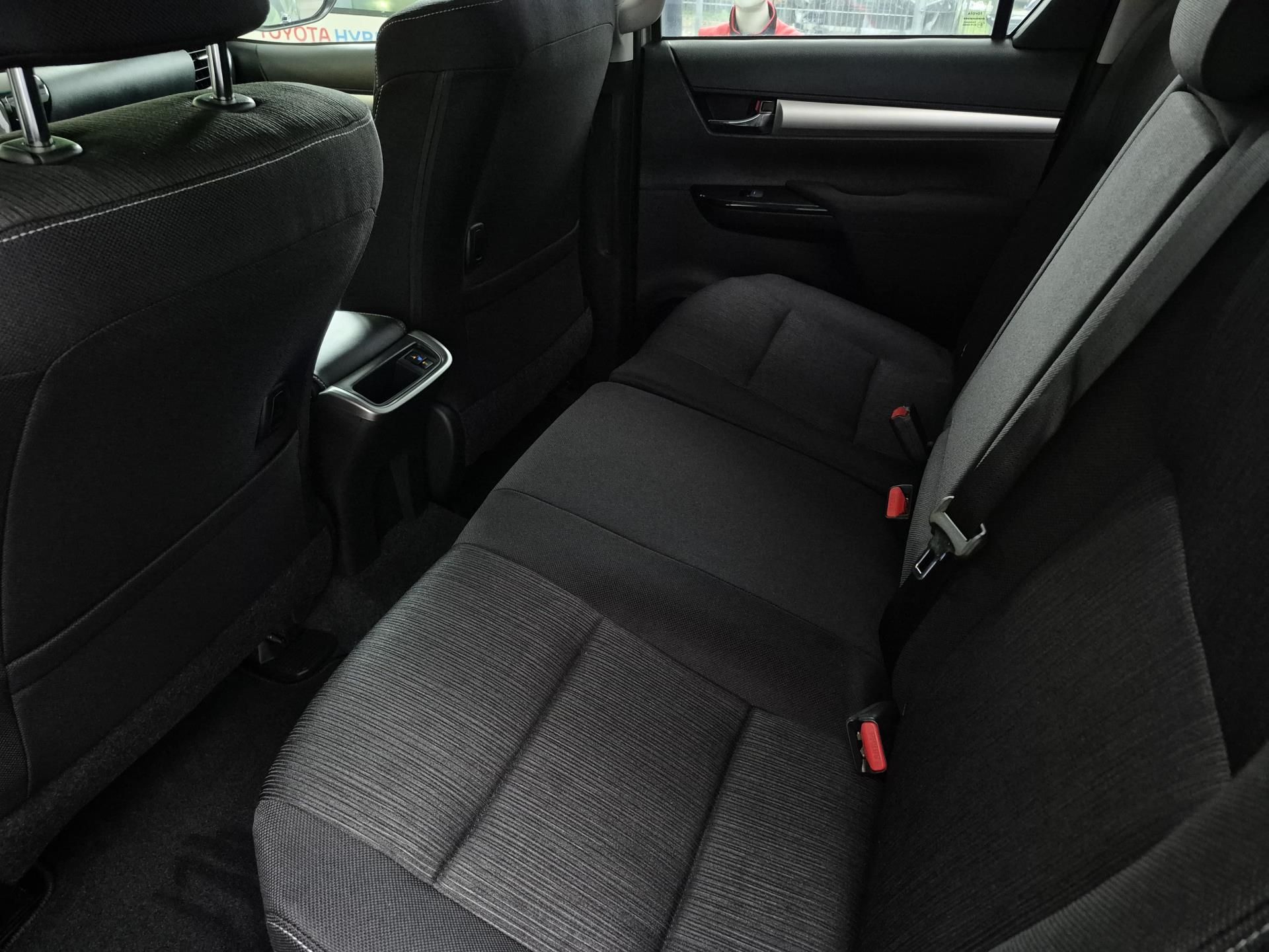 Toyota Hilux, Invincible Double Cab, 2,8 D-4 - fotka 5