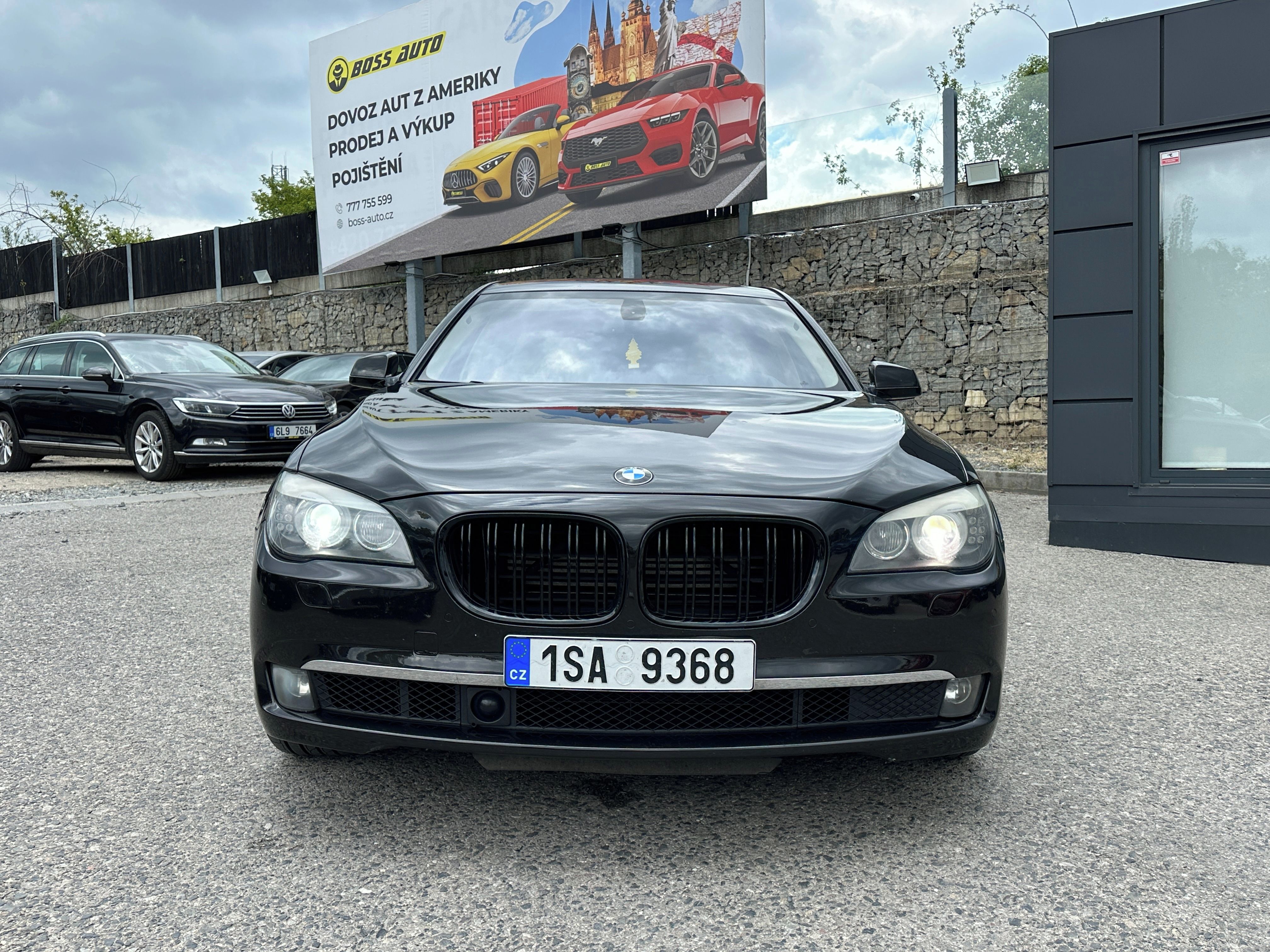 BMW Řada 7, BMW 750 2010 - fotka 3