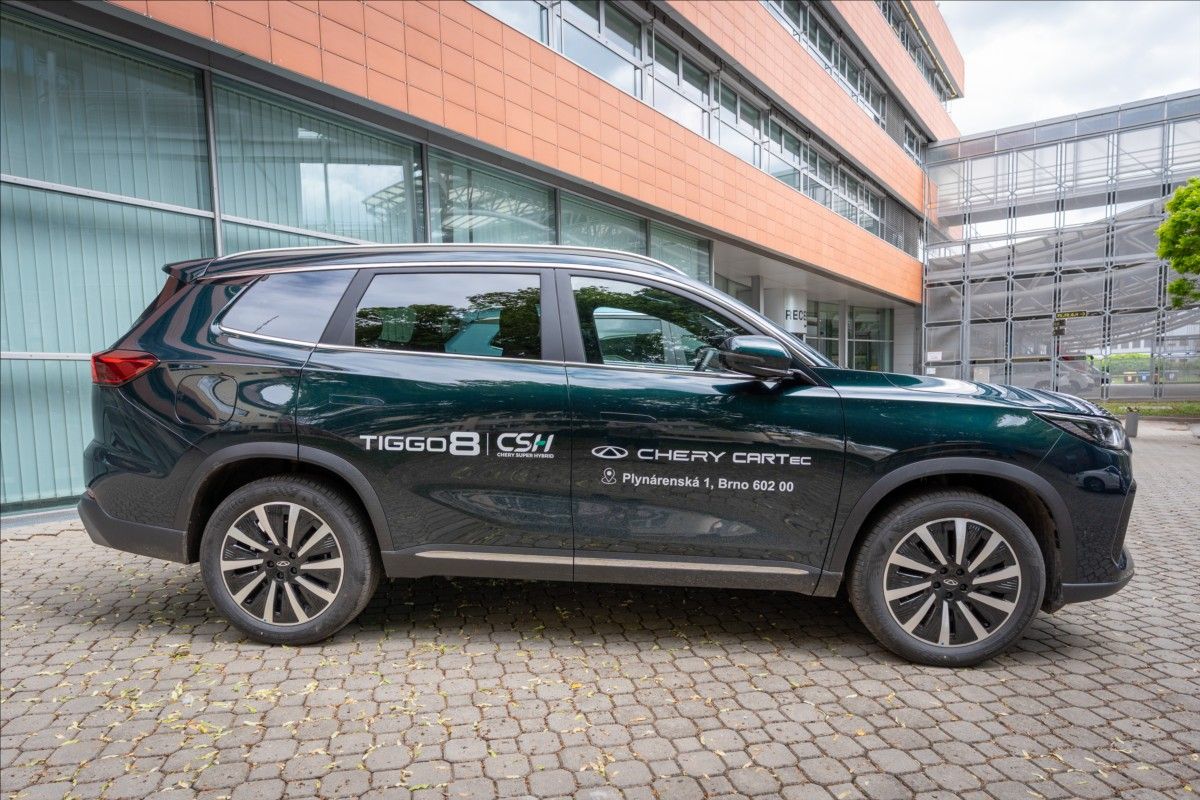 Chery Tiggo 8 PHEV, 1,5 UNIQUE - fotka 3