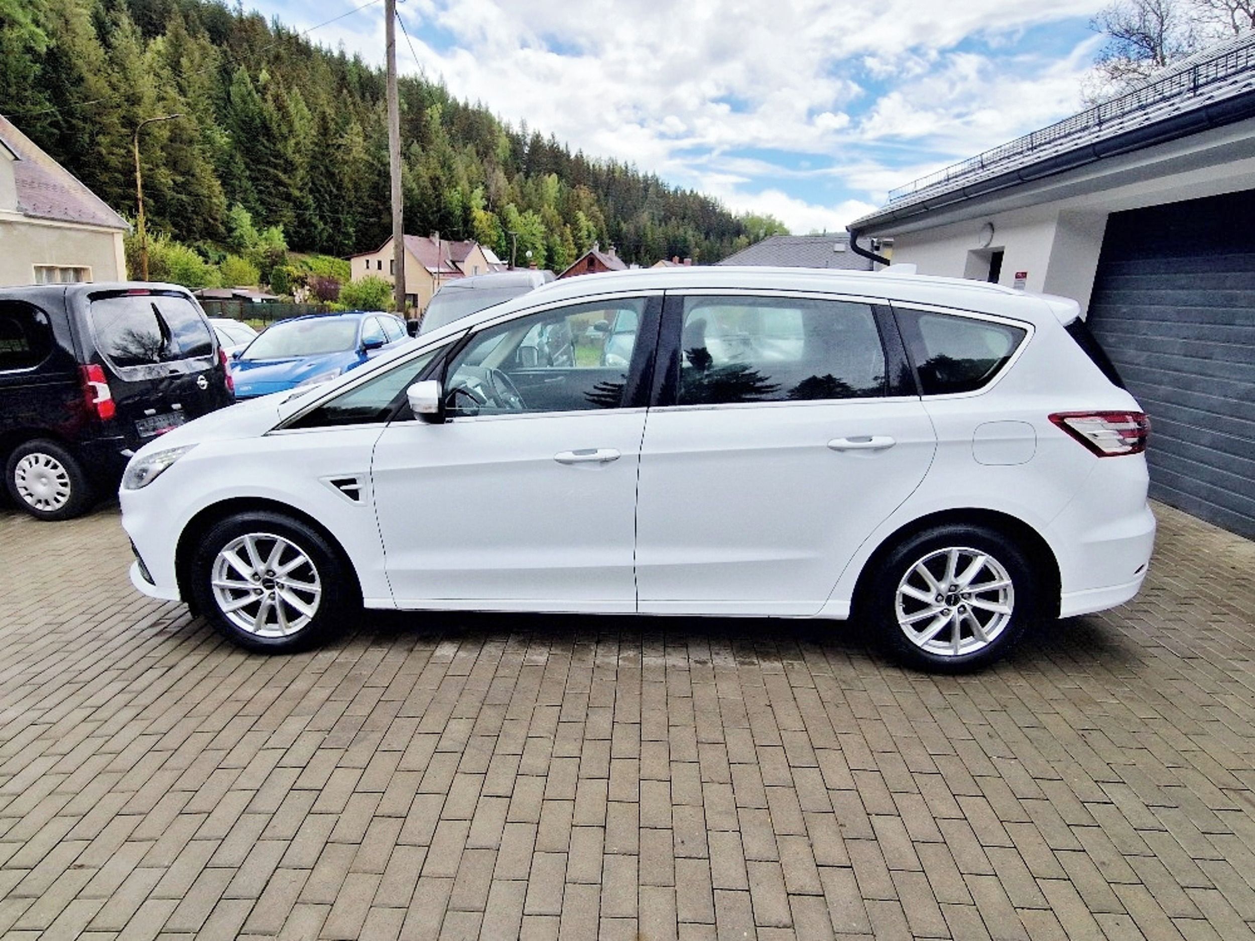 Ford S-MAX, 2.0 TDCi (110 kW), TITANIUM - fotka 5