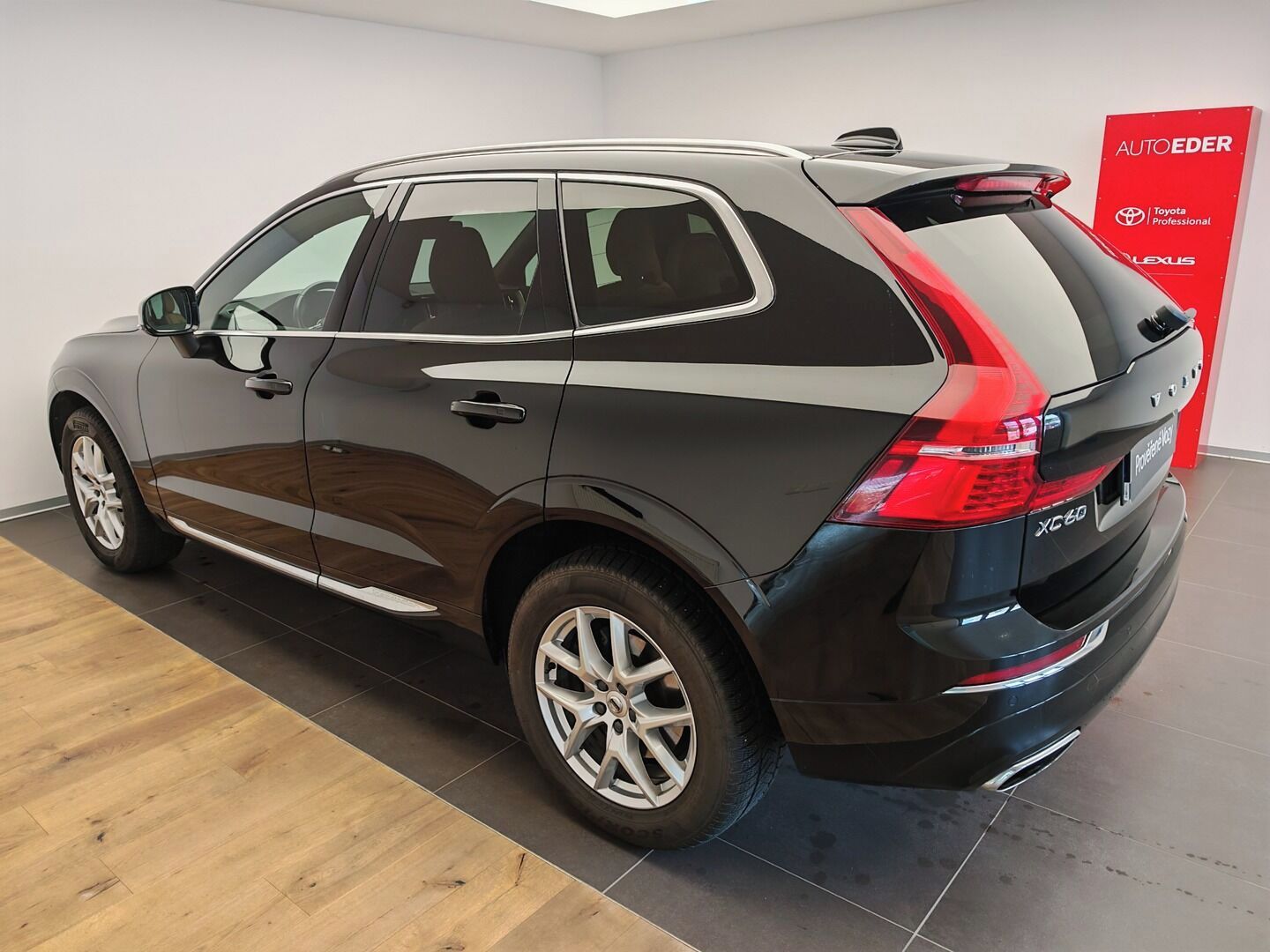 Volvo XC60, T6 - fotka 6