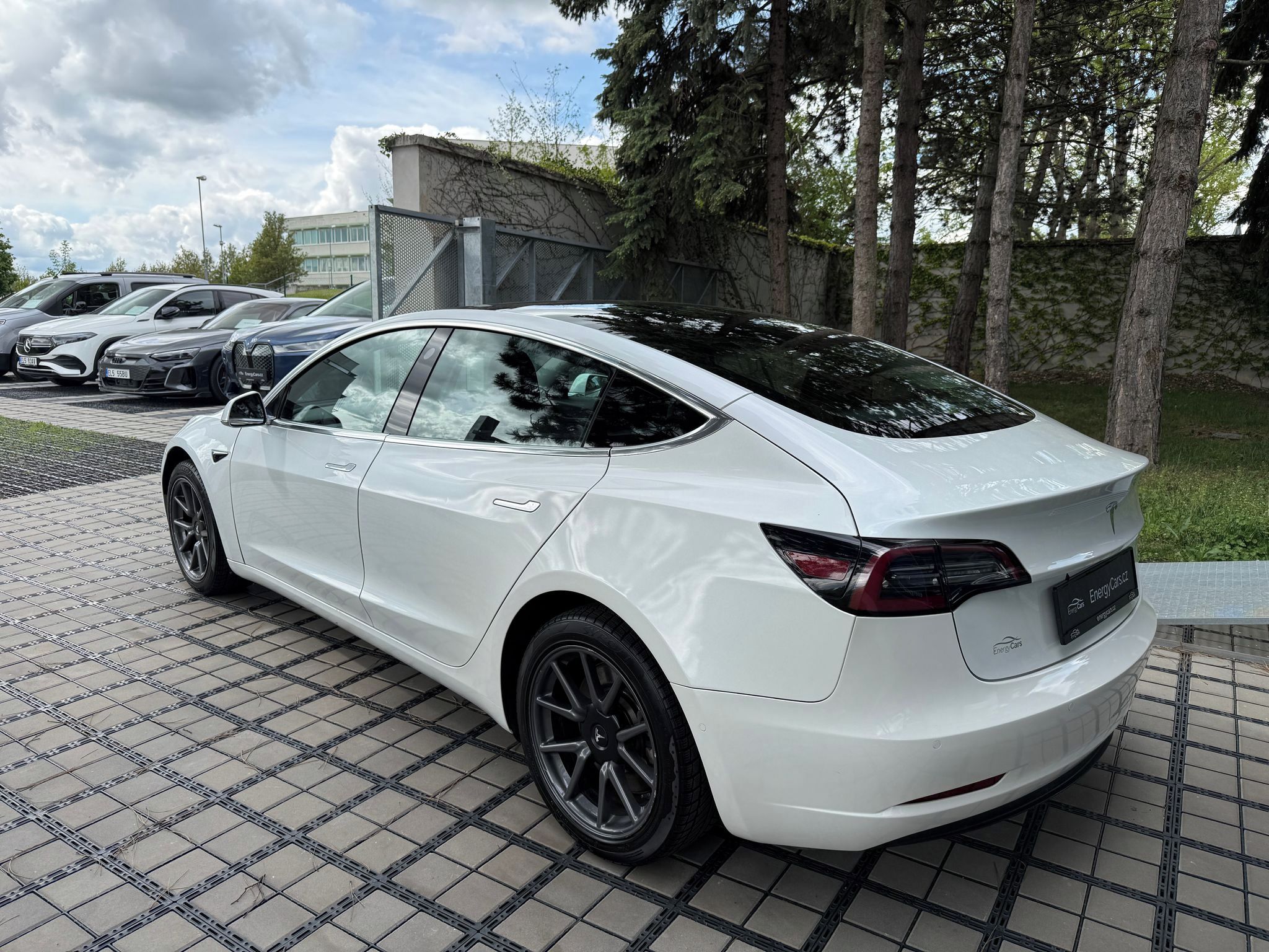 Tesla Model 3, Standart Range Plus - fotka 4