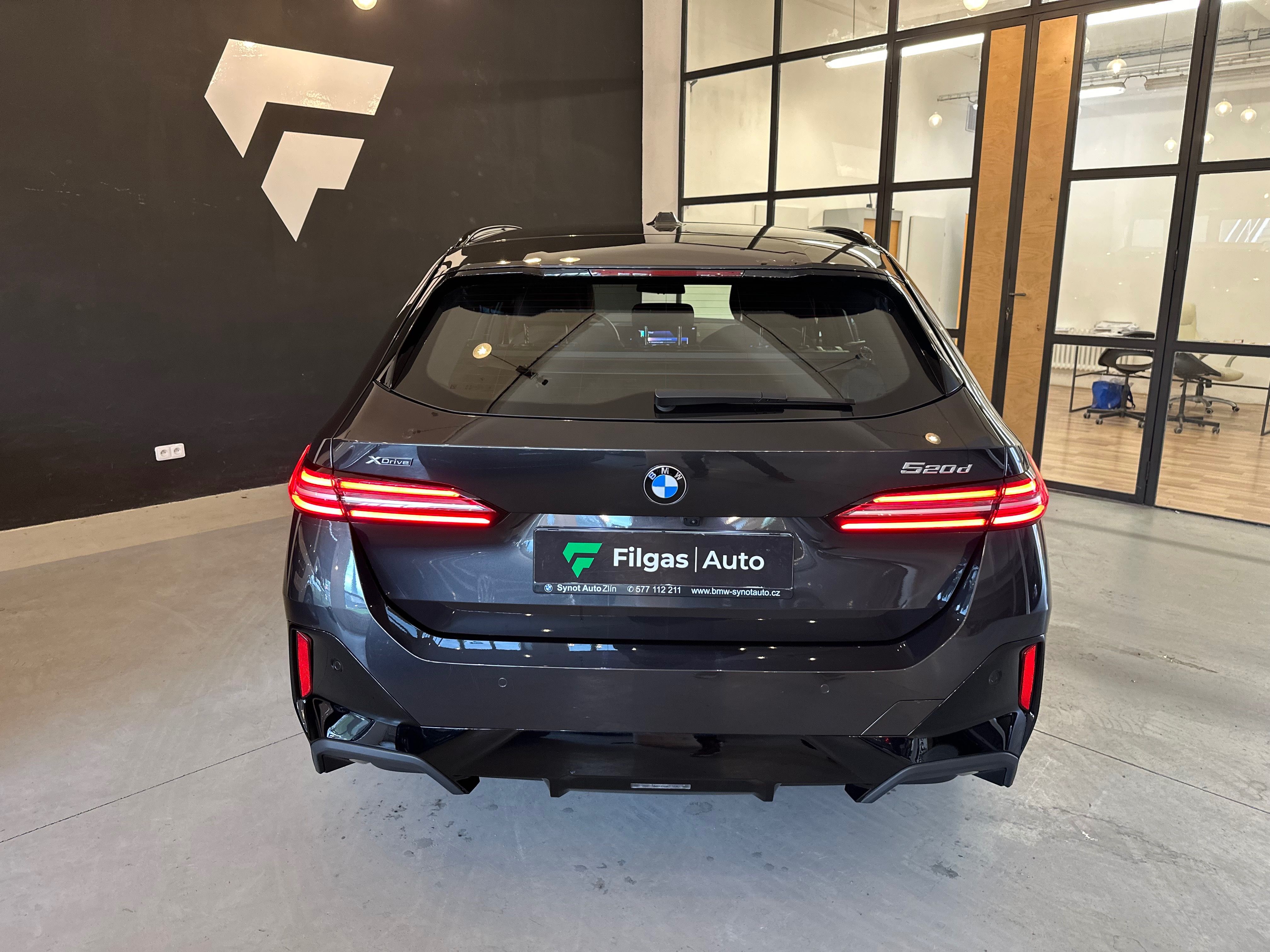 BMW Řada 5, 520D XDRIVE M SPORT TOURING - fotka 6