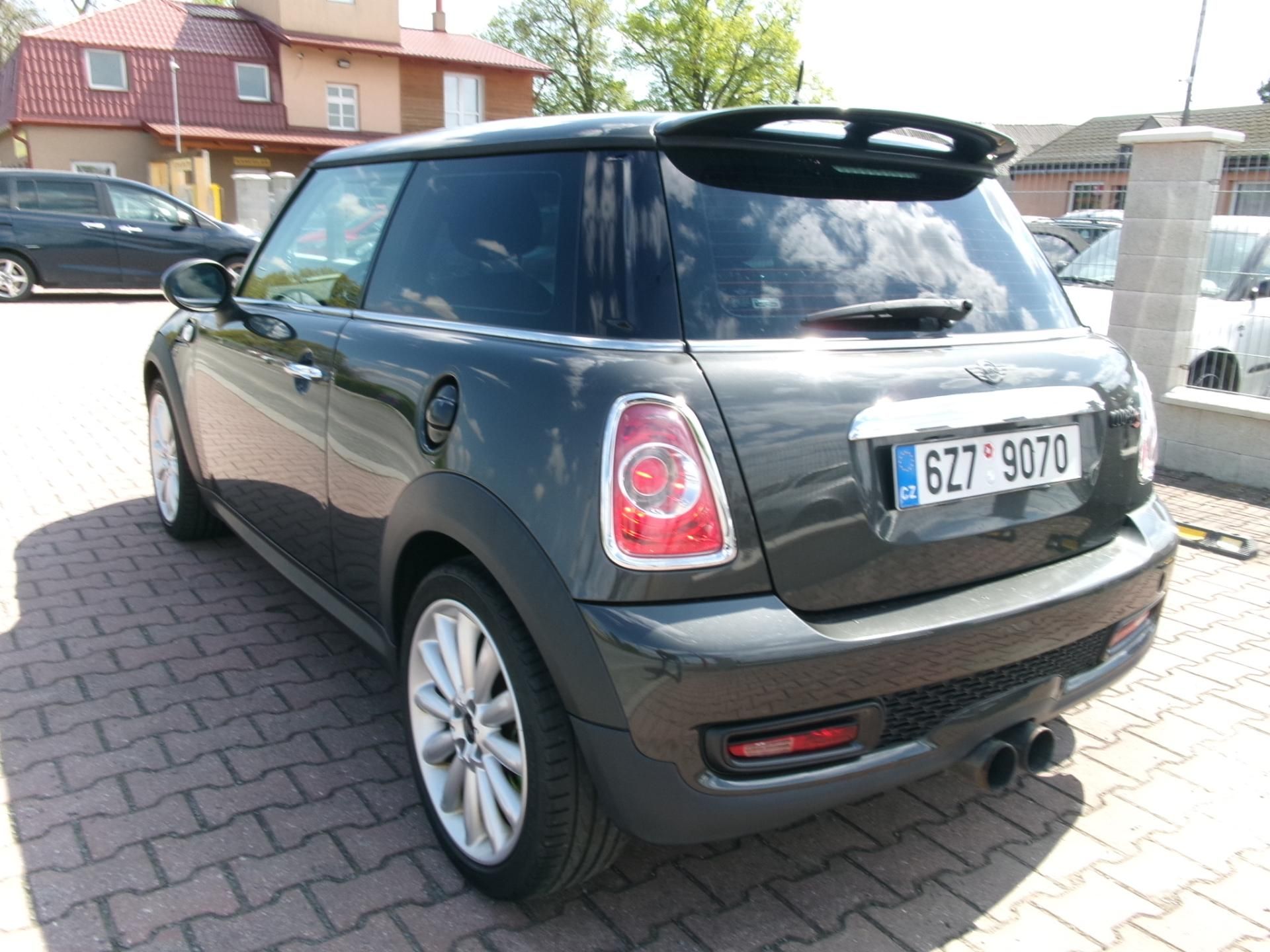 Mini Cooper S, 1,6i AC TEMP ALU 135kW - fotka 6