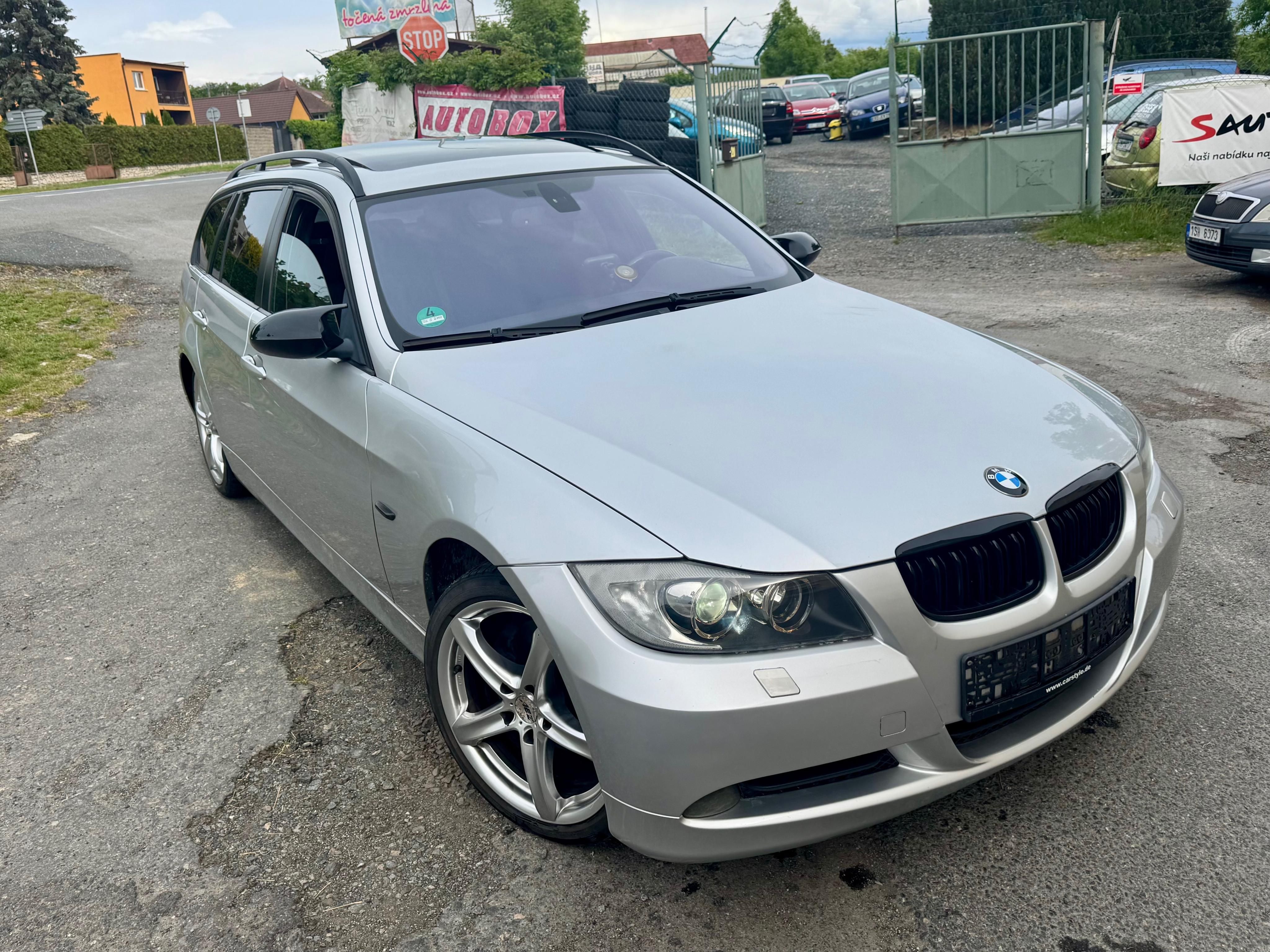 BMW Řada 3, e91 320i 125kW.Xenon,Šíbr. r18 - fotka 2