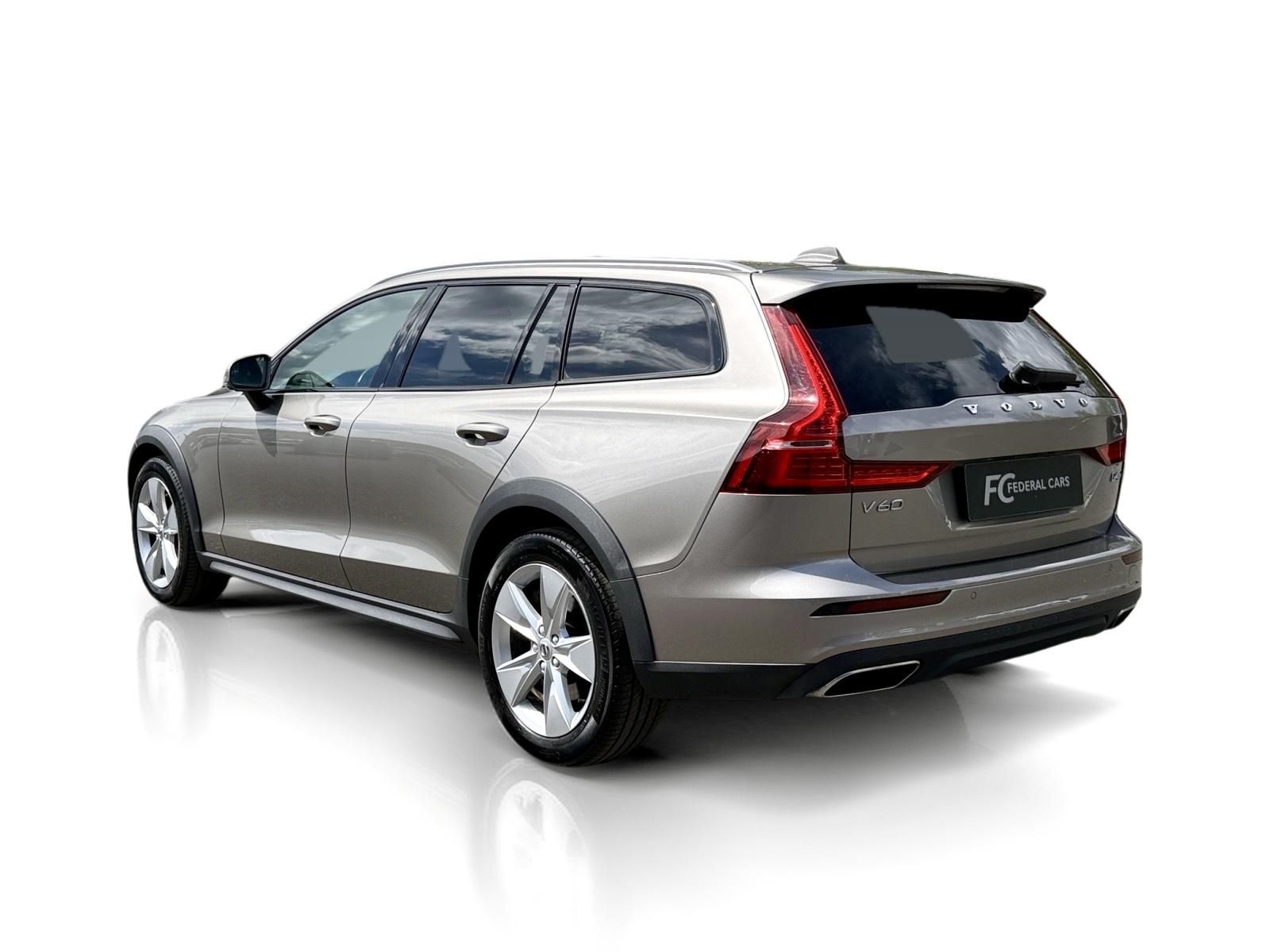 Volvo V60, CrossCountry D4 AWD // 4x4 - fotka 3