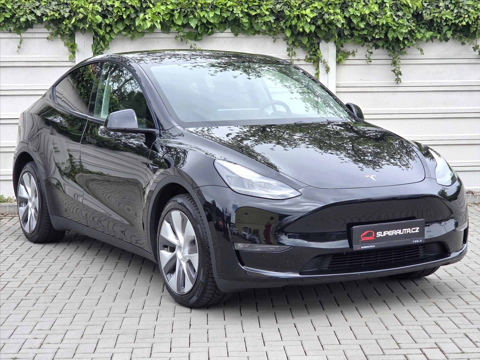 Tesla Model Y, 378kW 4x4 LR Tažné zař. 1.maj