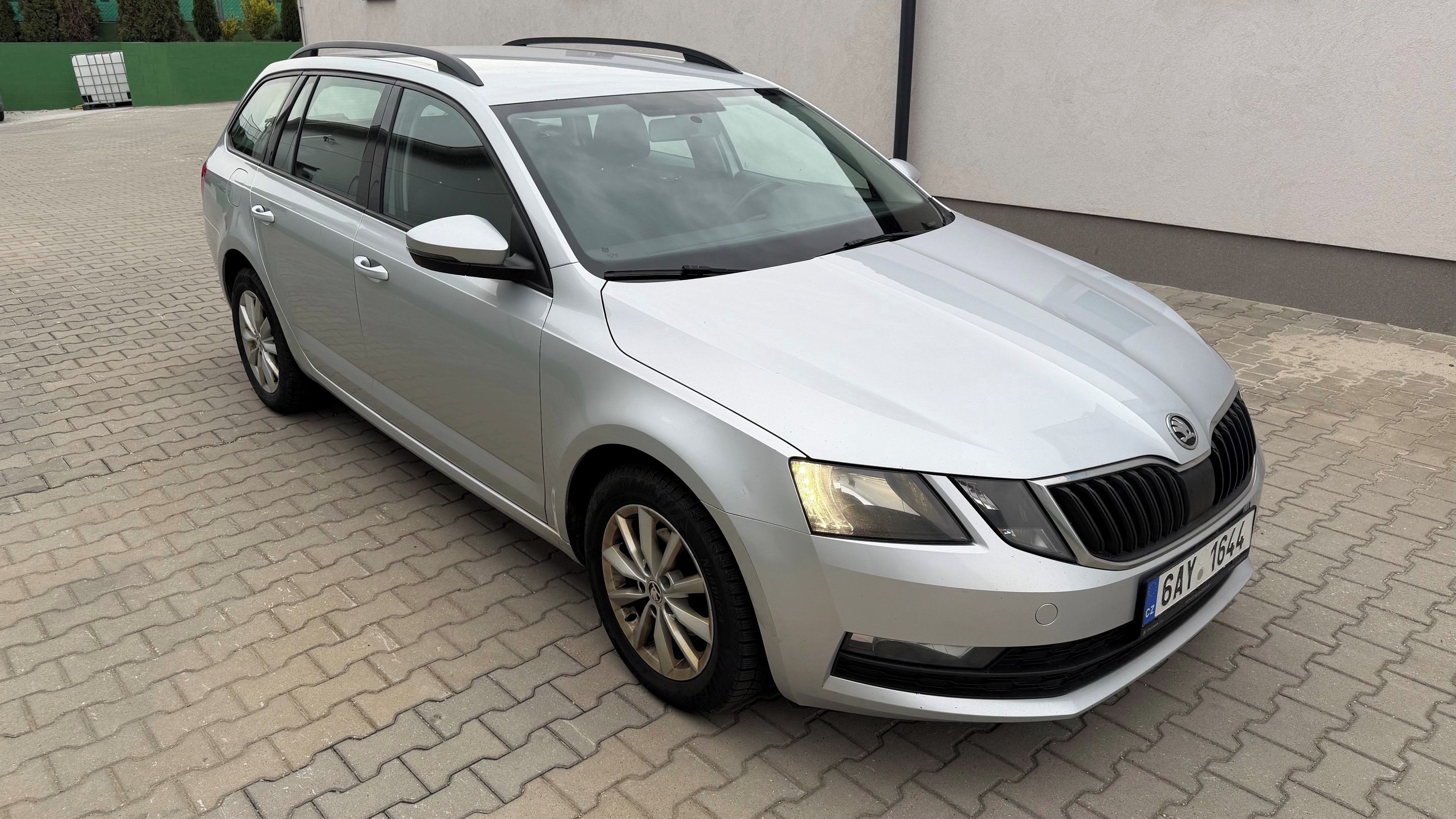 Škoda Octavia, 1,6 TDI,85KW - fotka 2