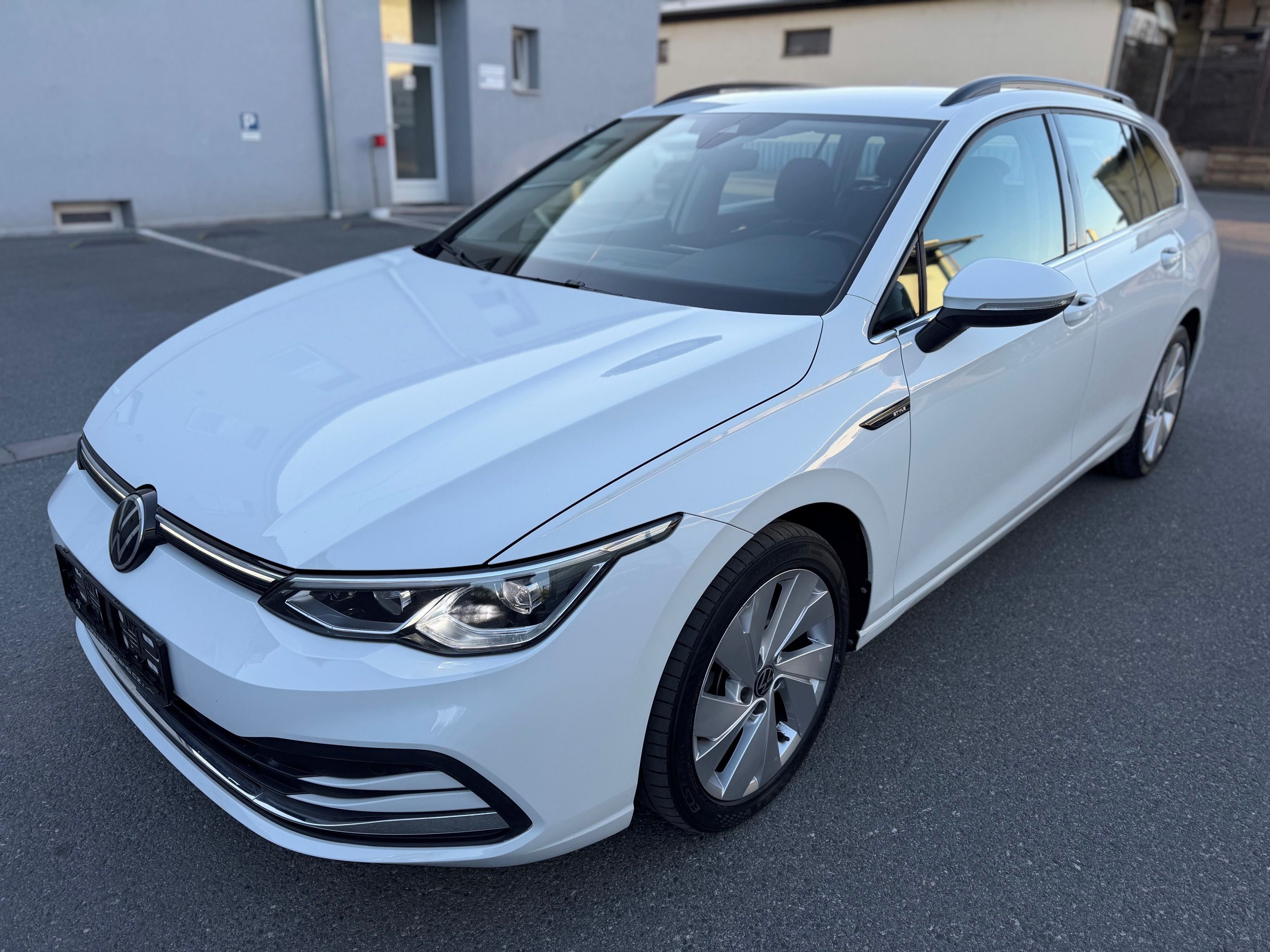 Volkswagen Golf, 110kw DSG STYLE odp.DPH - fotka 4
