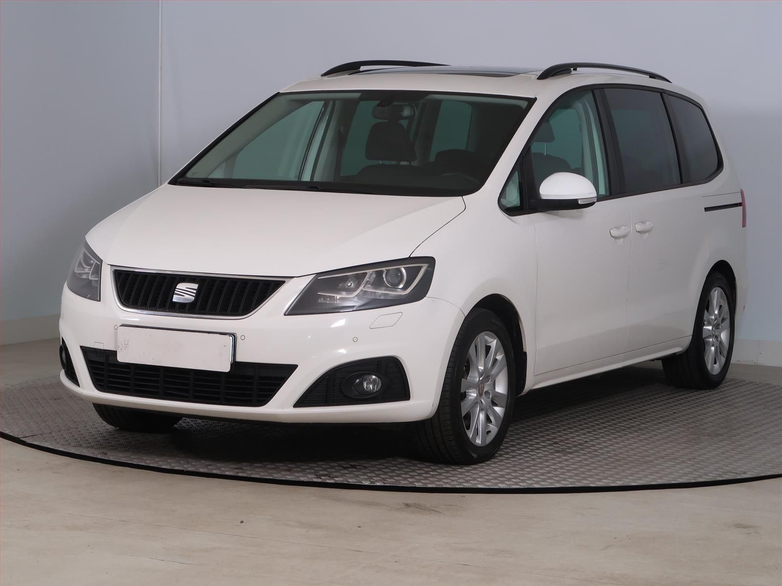 Seat Alhambra, 2.0 TDI, Automat, Navi, Xenony - fotka 2