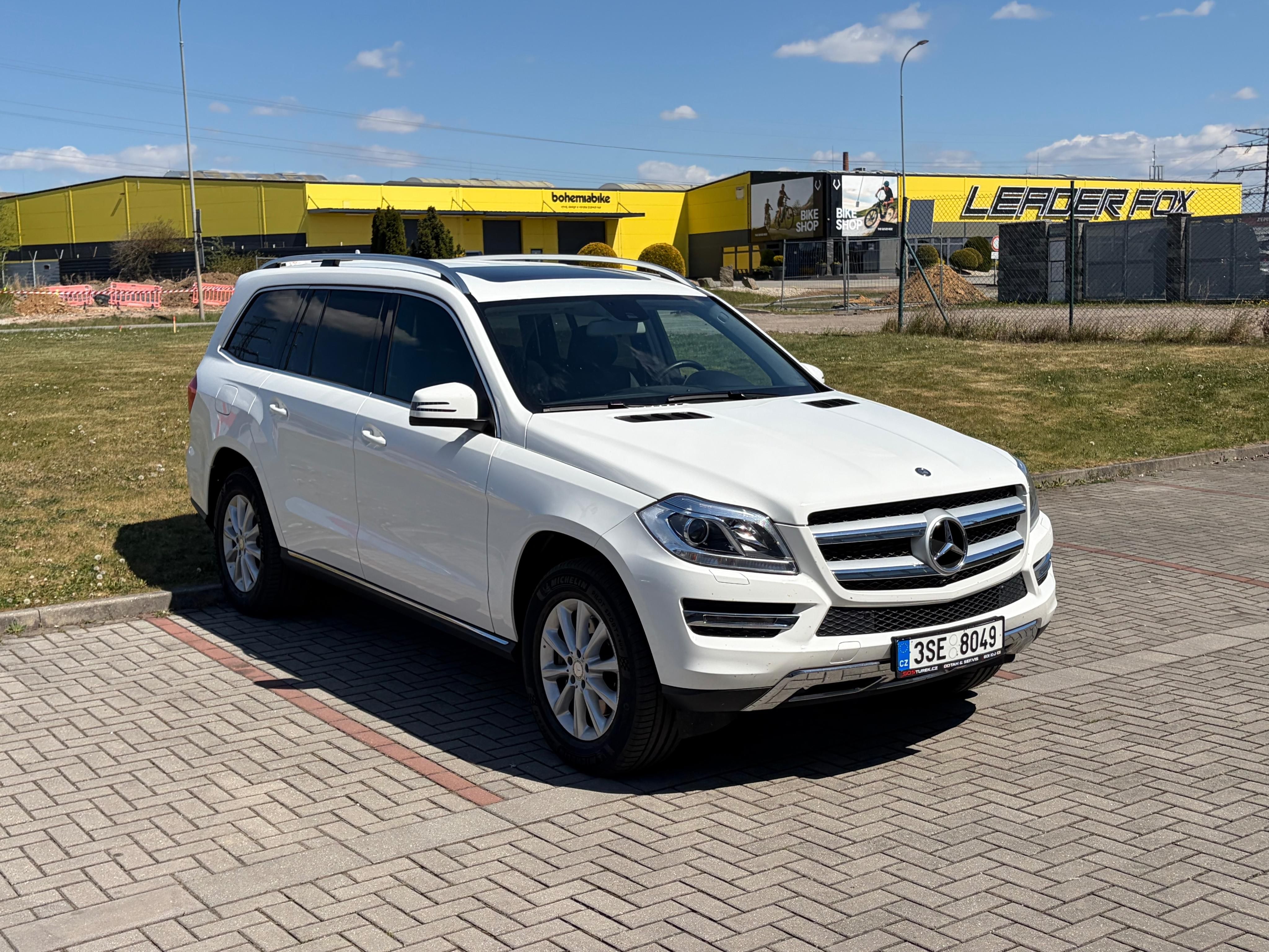 Mercedes-Benz GL, 350 BLUETEC 4MATIC - fotka 2