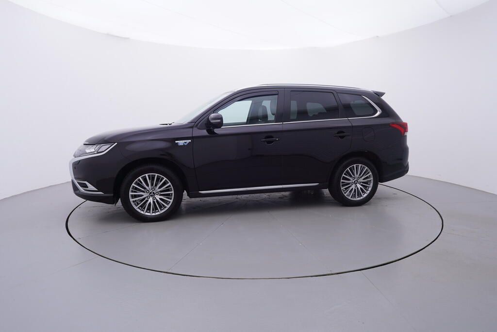Mitsubishi Outlander, Intense+ 2.4 MIVEC 99 kW - fotka 2