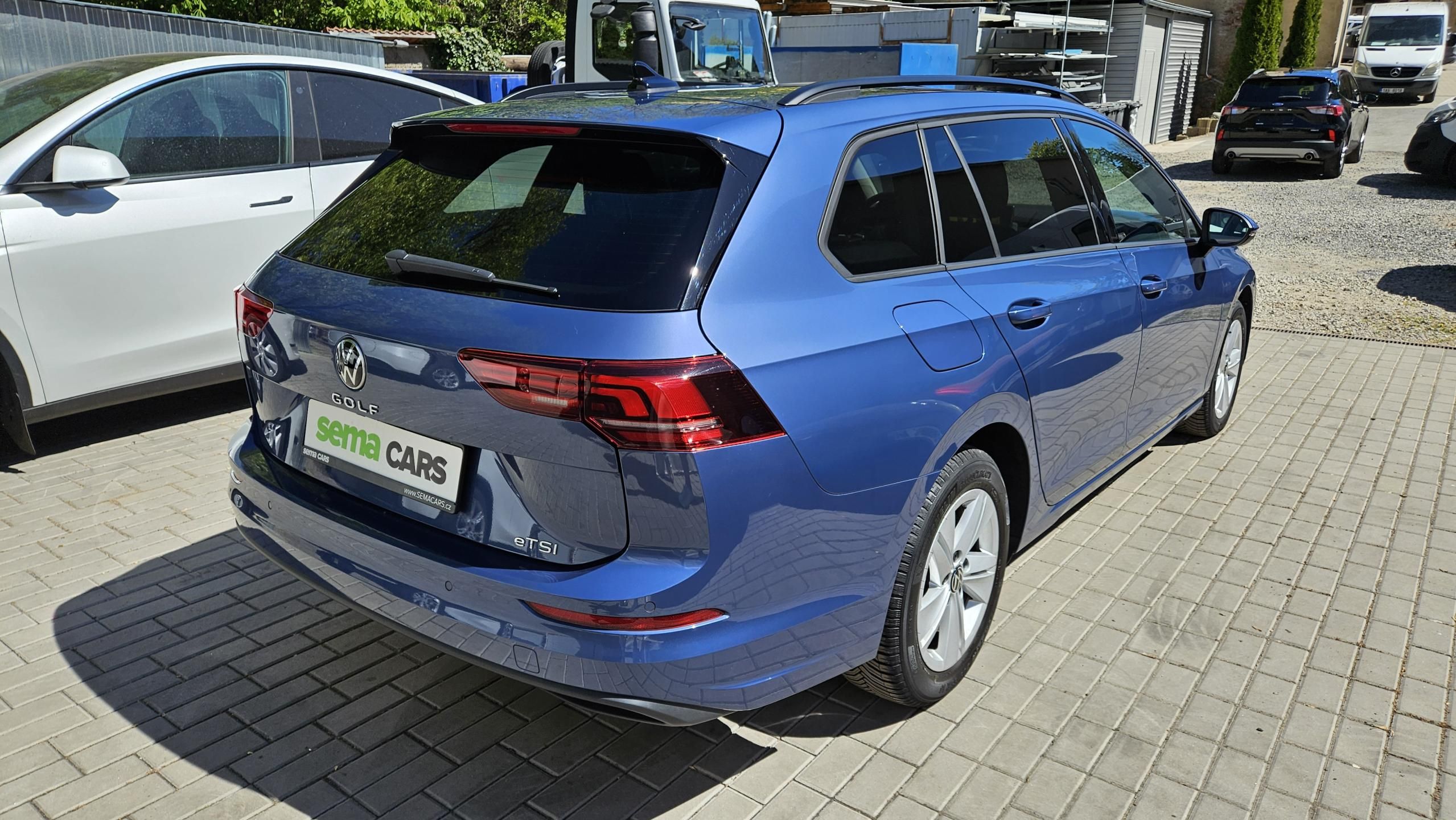 Volkswagen Golf Variant, 1.5 eTSI 85kW Life DSG7 - fotka 5