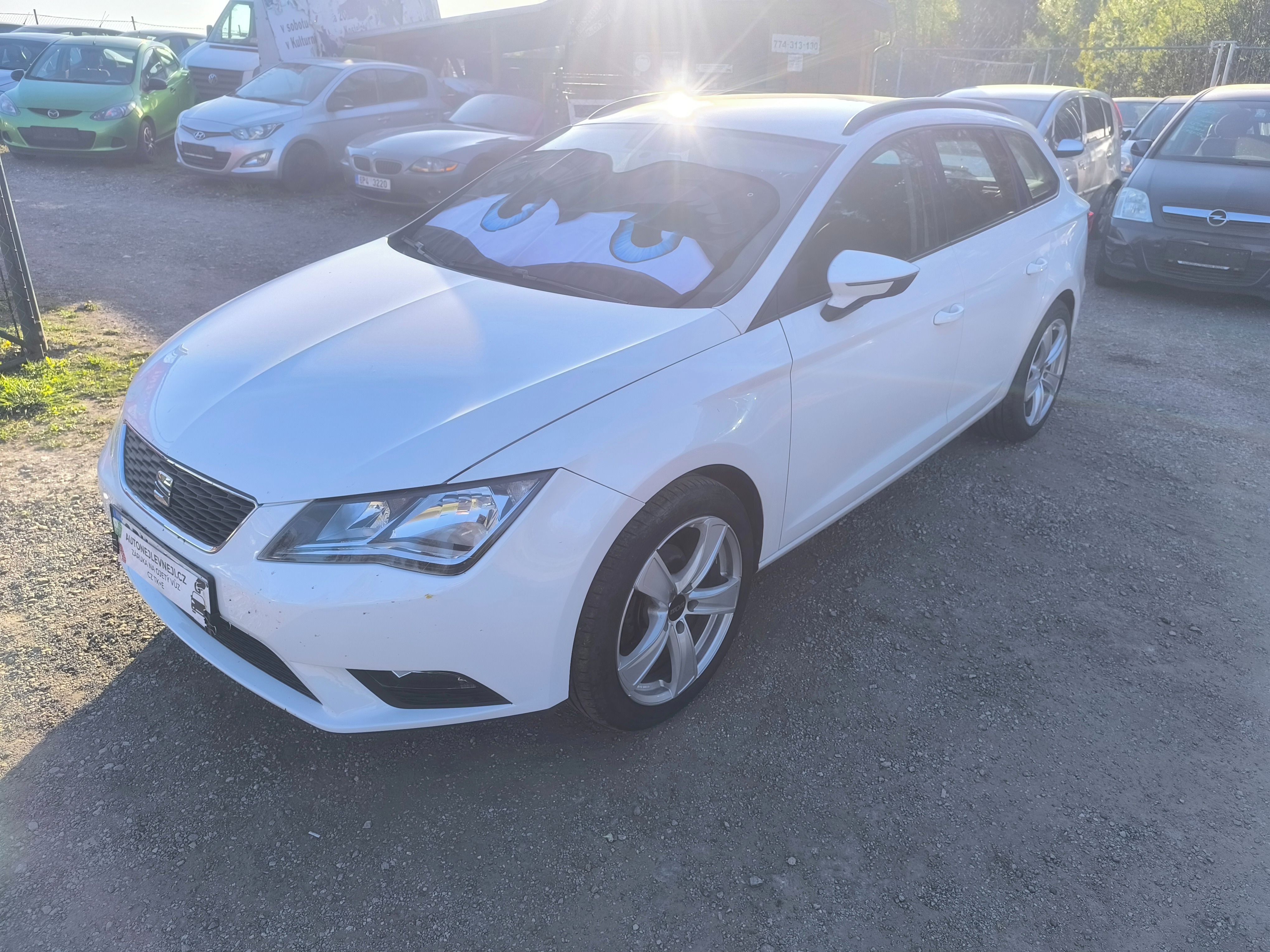Seat Leon, 2.0TDI 110KW,KRÁSNÝ,SERVISKA - fotka 3