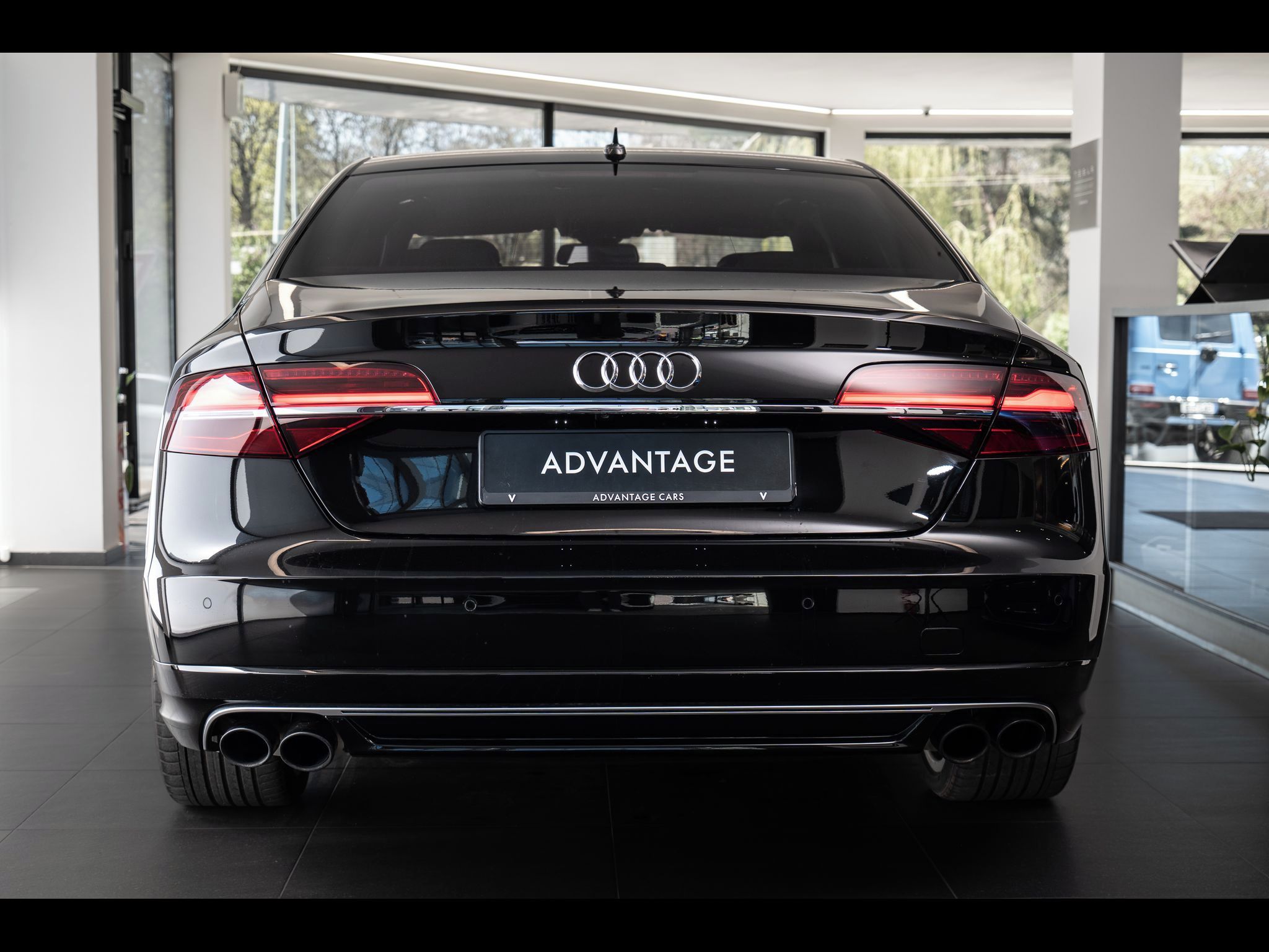 Audi S8 - fotka 3