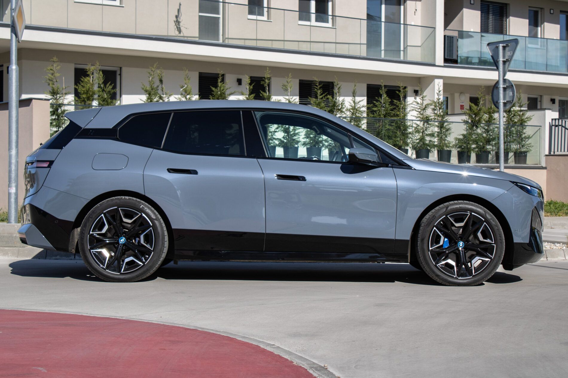 BMW iX - fotka 5