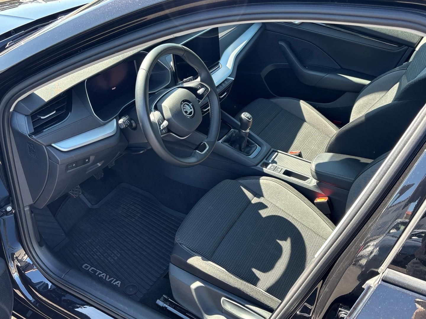 Škoda Octavia, 1.5 TSI / 85 kW Selection - fotka 6