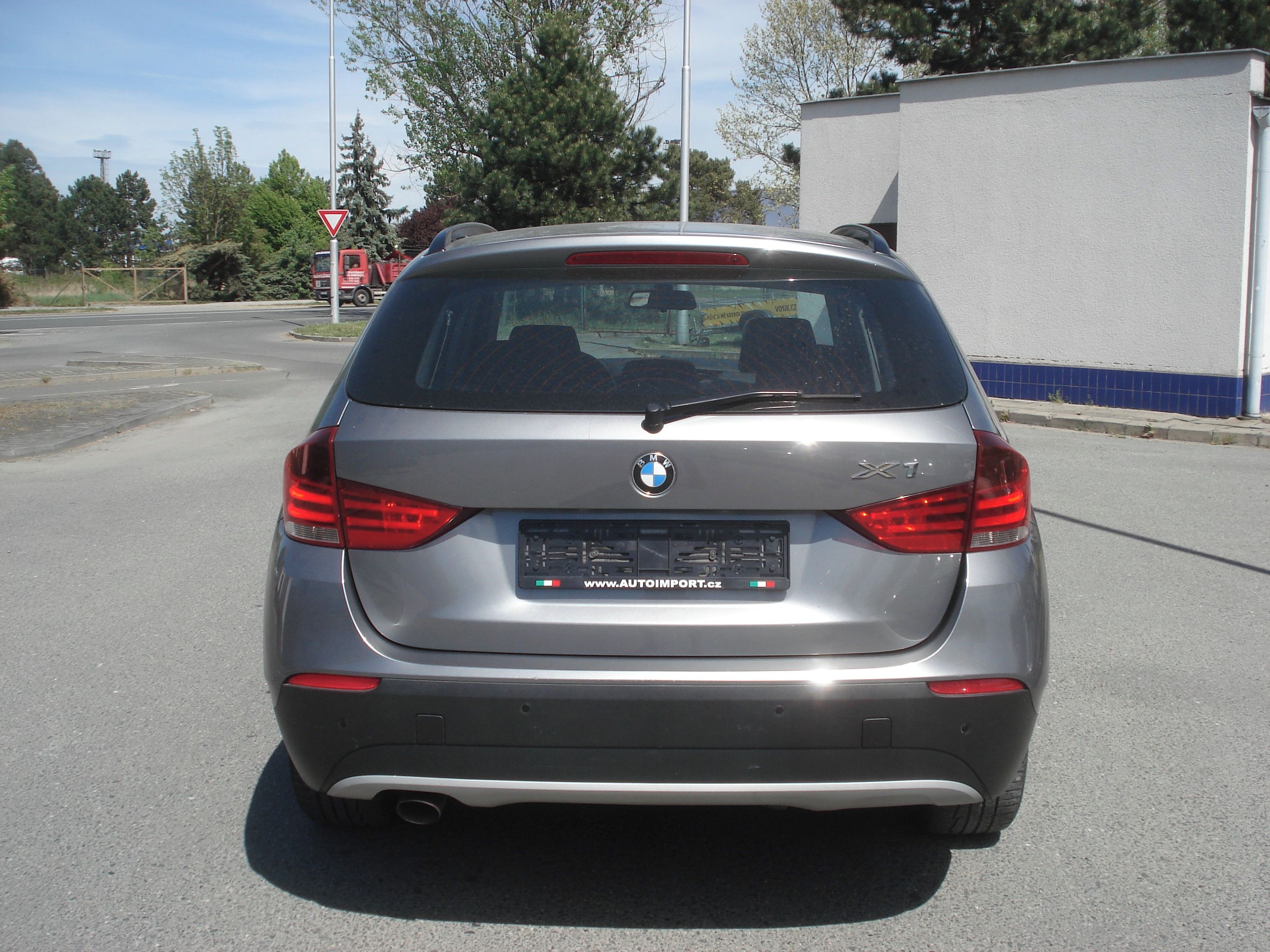 BMW X1, 2.0 D AUT. XENONY - fotka 4