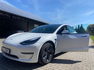 Tesla Model 3 LR AWD