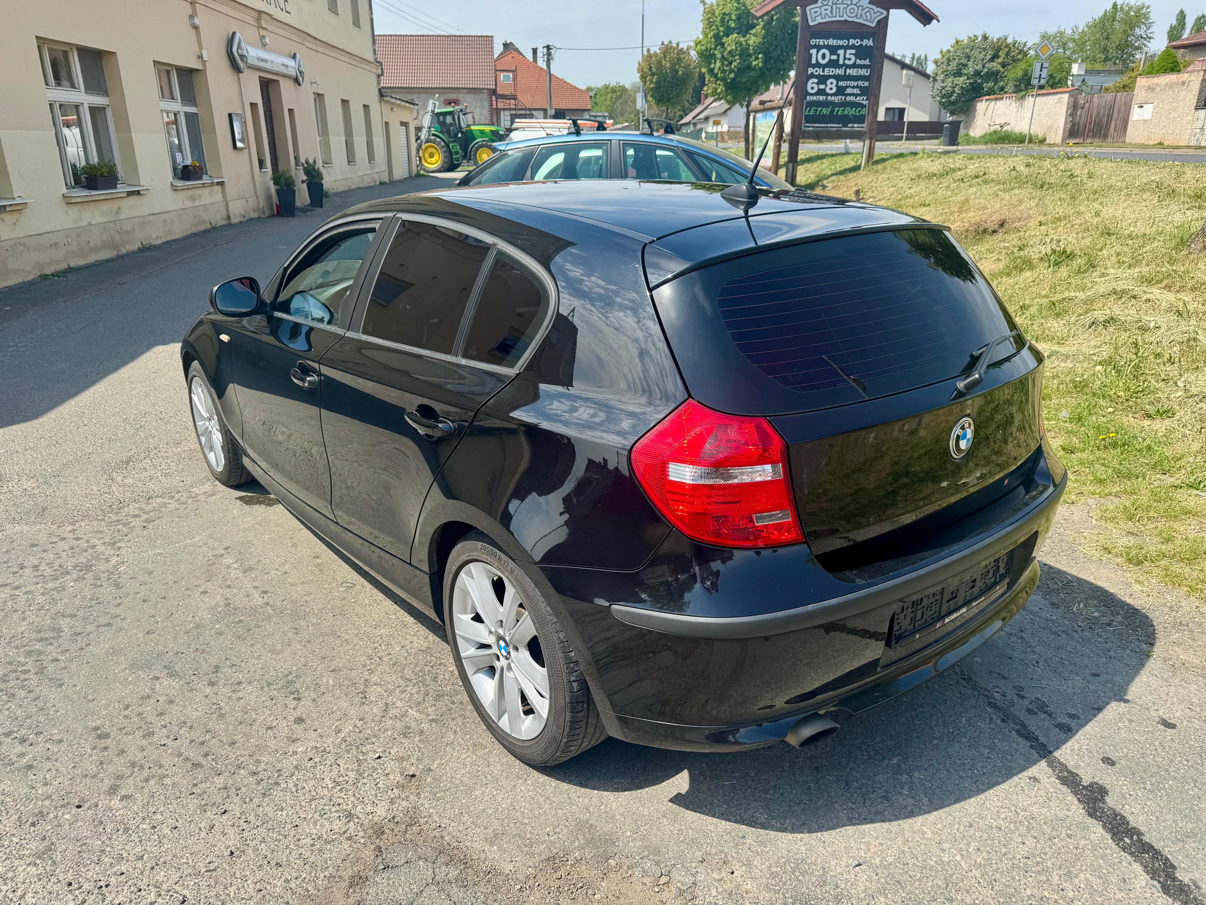 BMW Řada 1, 120i 90kW.5dveř.Manual - fotka 3