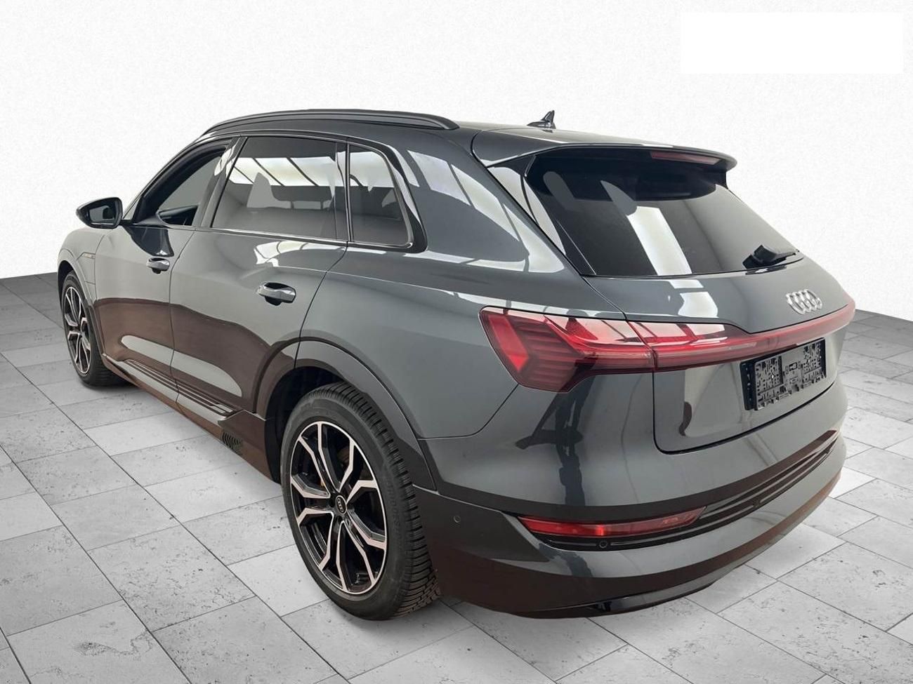 Audi e-tron, 55 QUATTRO 300kw 21ALU - fotka 3