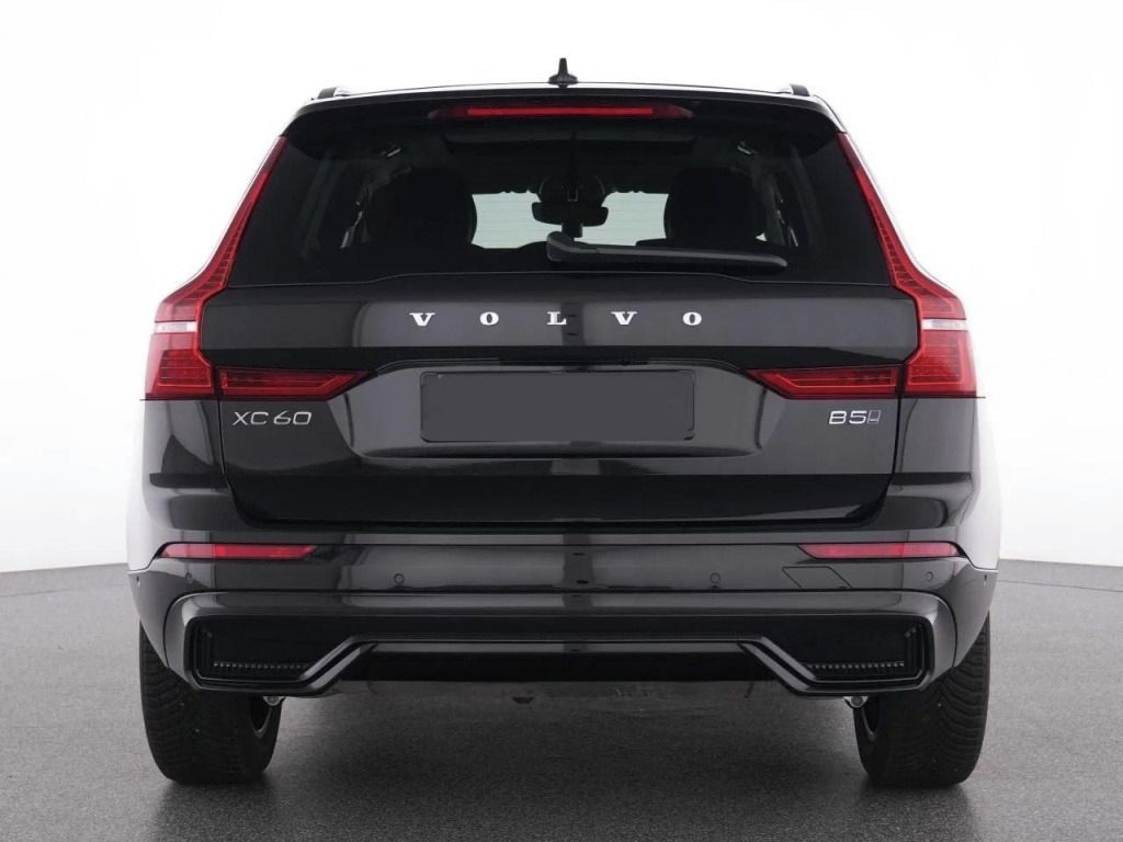Volvo XC60, B5 2.0 AWD PLUS DARK*Navi* - fotka 4