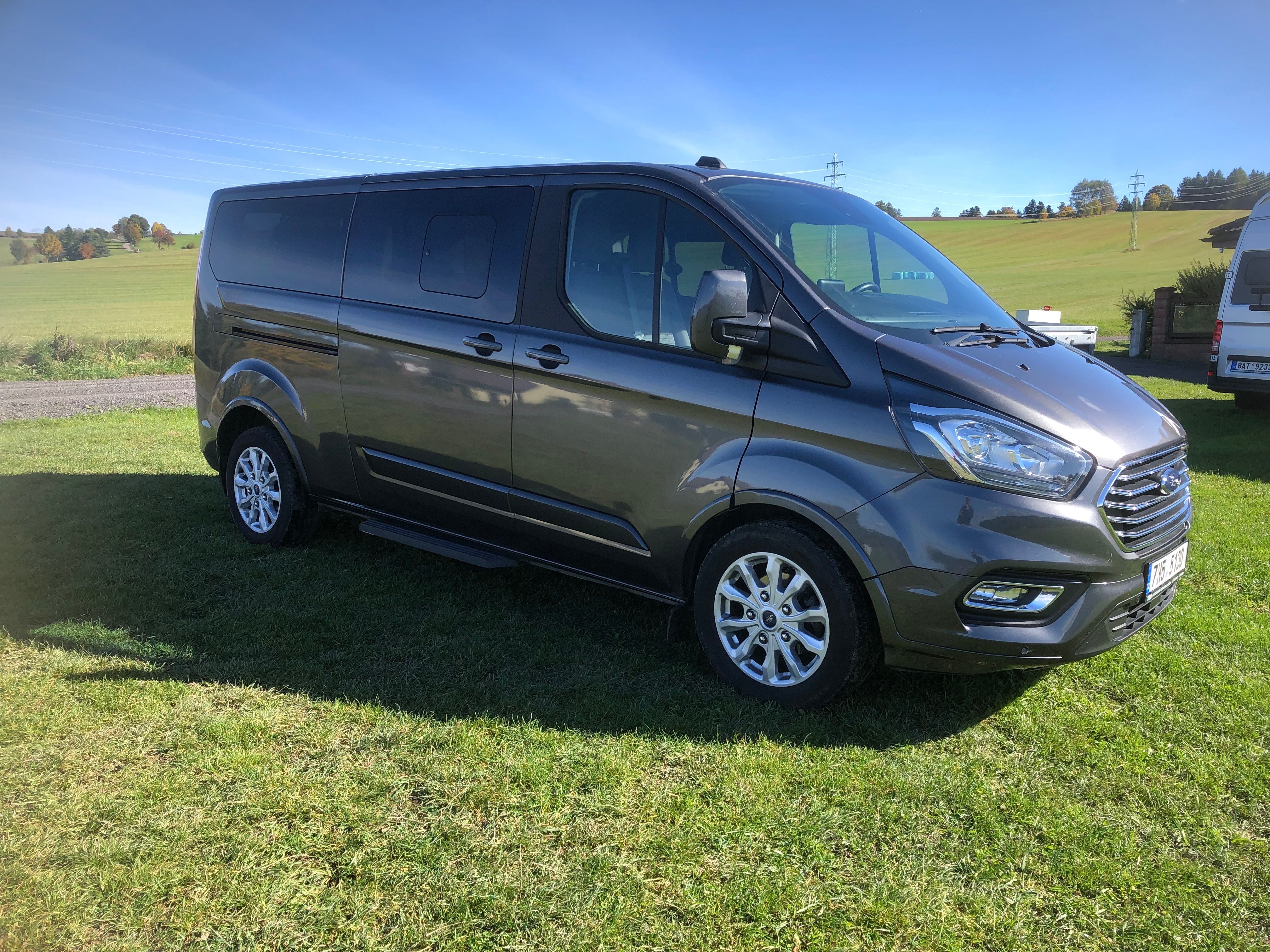 Ford Tourneo Custom - fotka 6