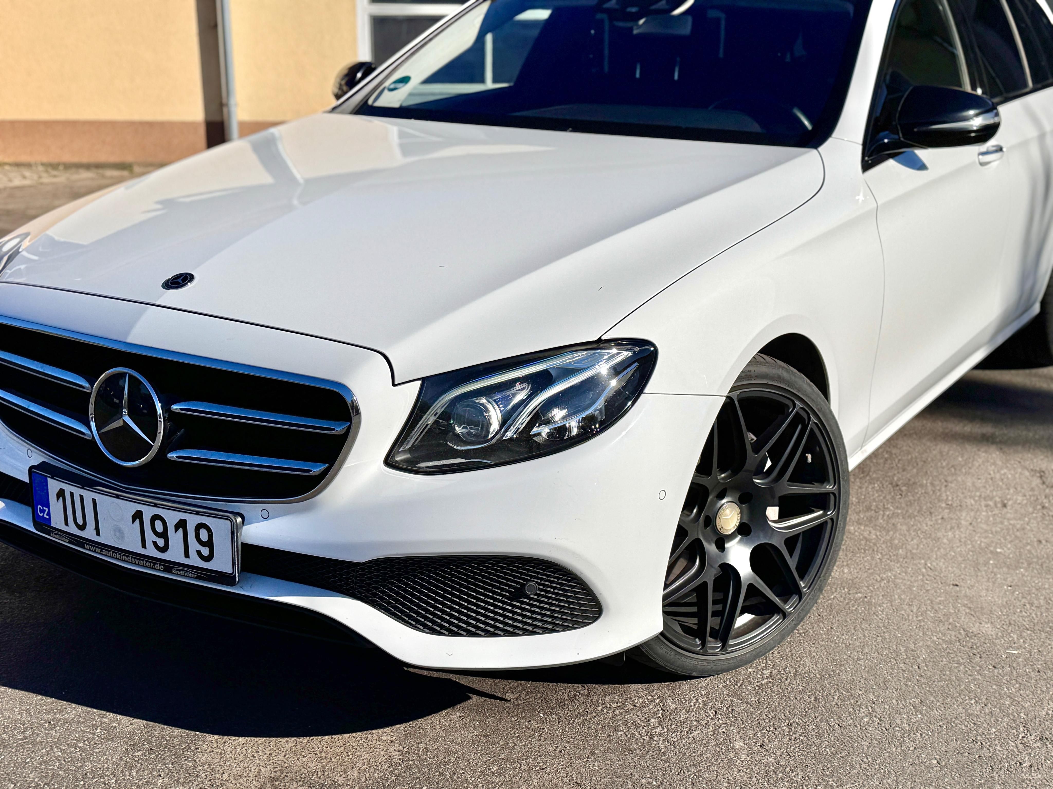 Mercedes-Benz Třídy E, 350d, 3.0 V6 - fotka 2