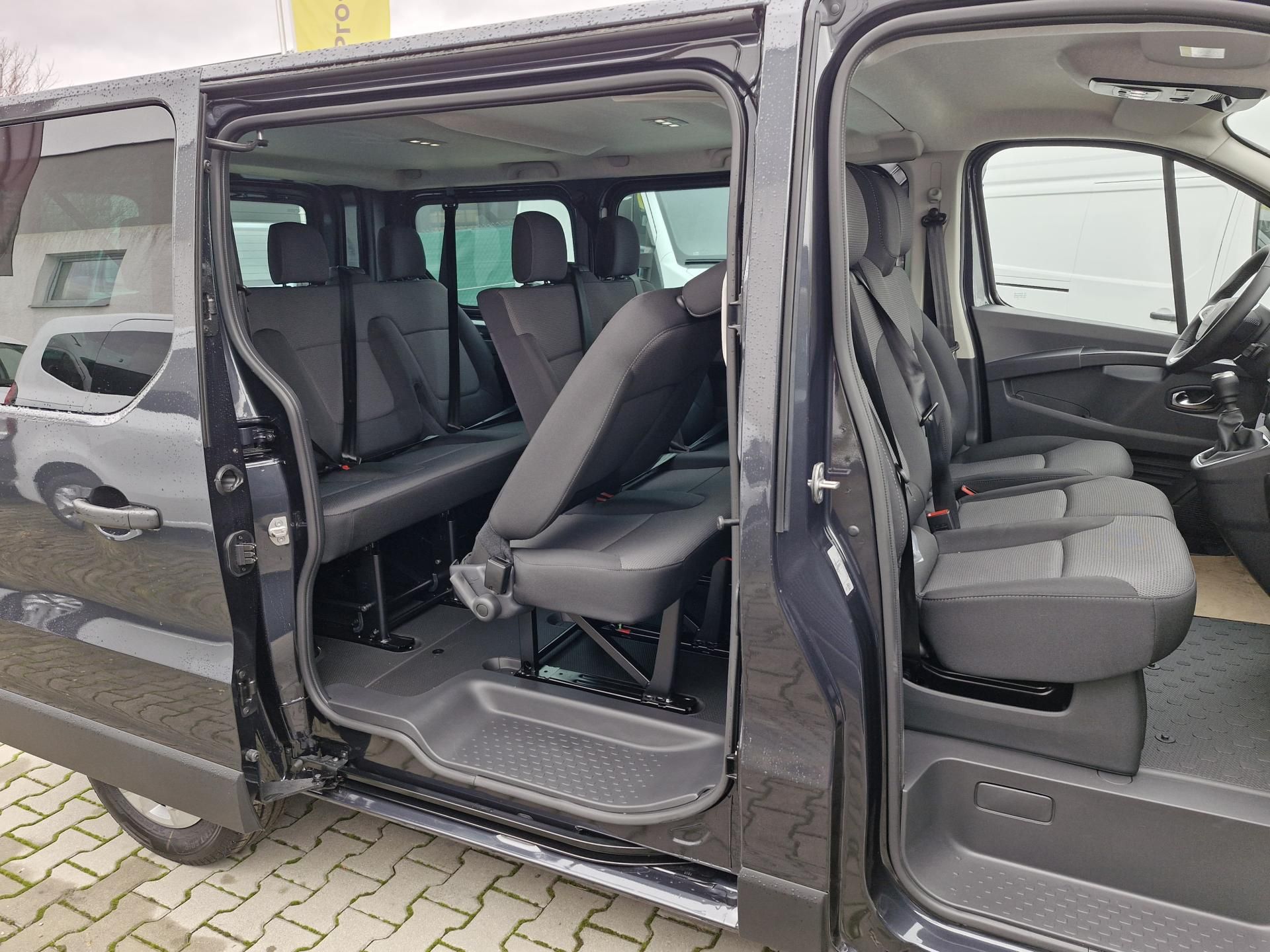 Renault Trafic, L1 Equilibre 150k 9míst - fotka 3