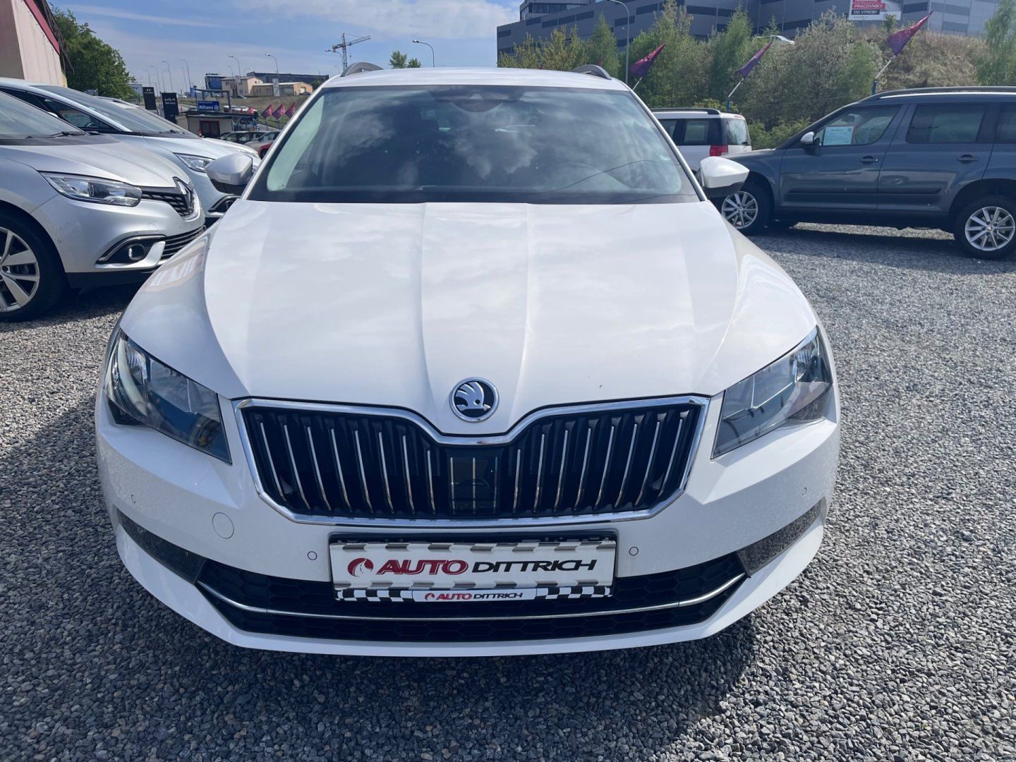 Škoda Superb, 2.0 TDI 110kW - fotka 3