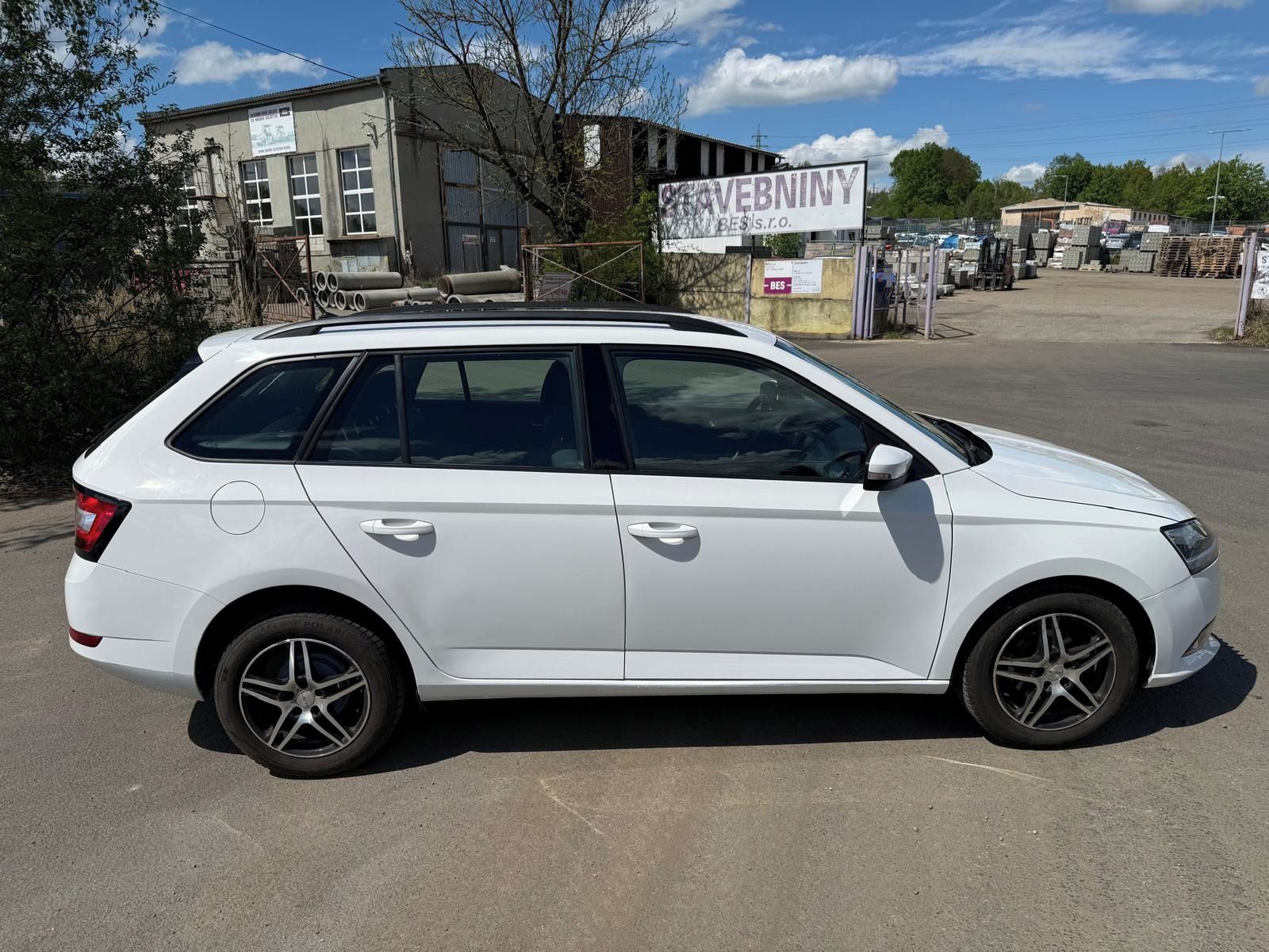 Škoda Fabia, 1.0TSi 70kW kombi klima - fotka 6