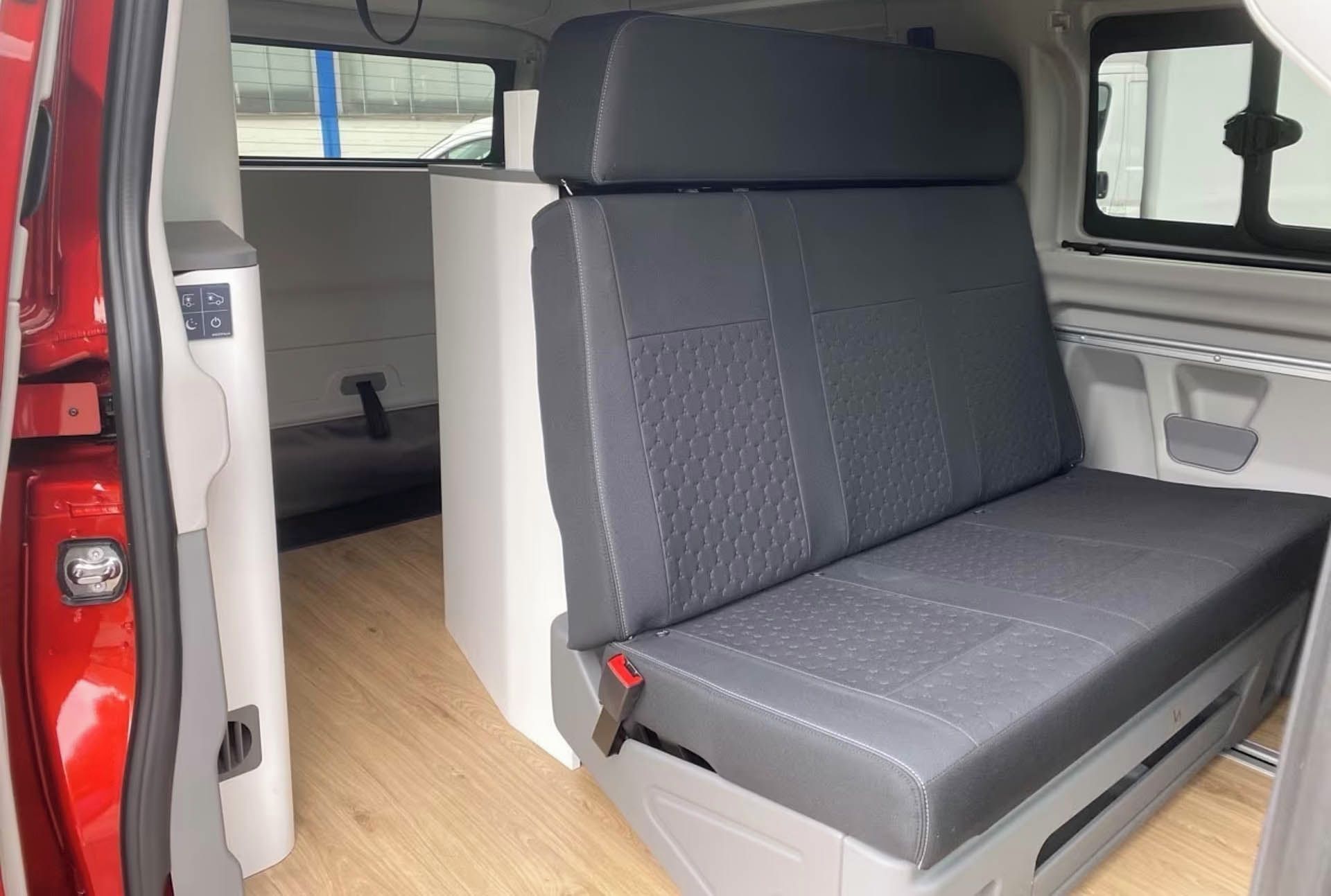 Ford Tourneo Custom, Nugget 320 L1 Manual - fotka 6