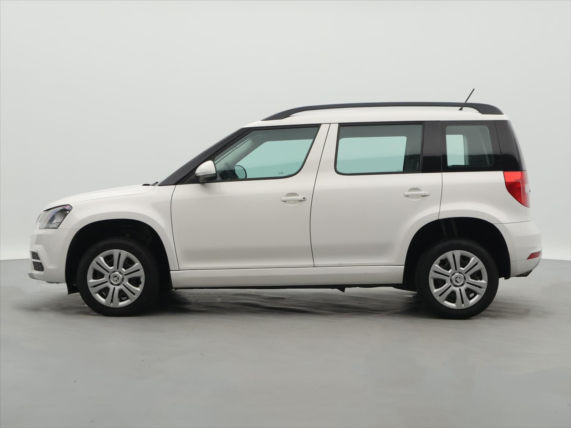 Škoda Yeti, 1.2 TSI Active Nízké KM Klima - fotka 4