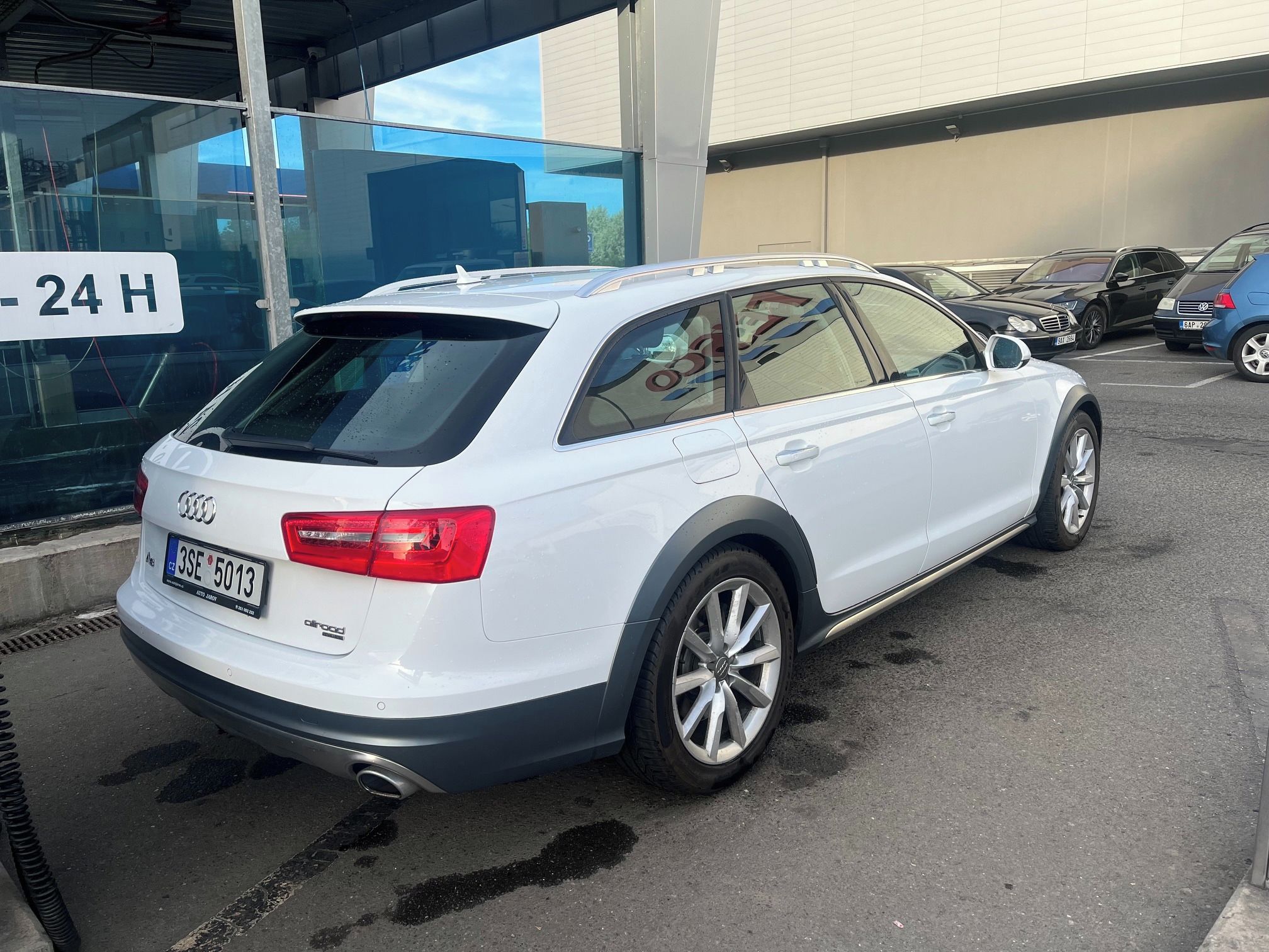 Audi A6 allroad, 3.0 TDI 190kW Quattro - fotka 3
