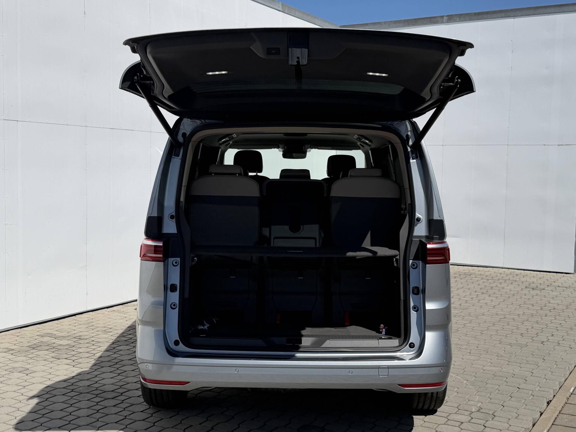 Volkswagen Multivan, Life 7DSG 2,0TDI - fotka 4