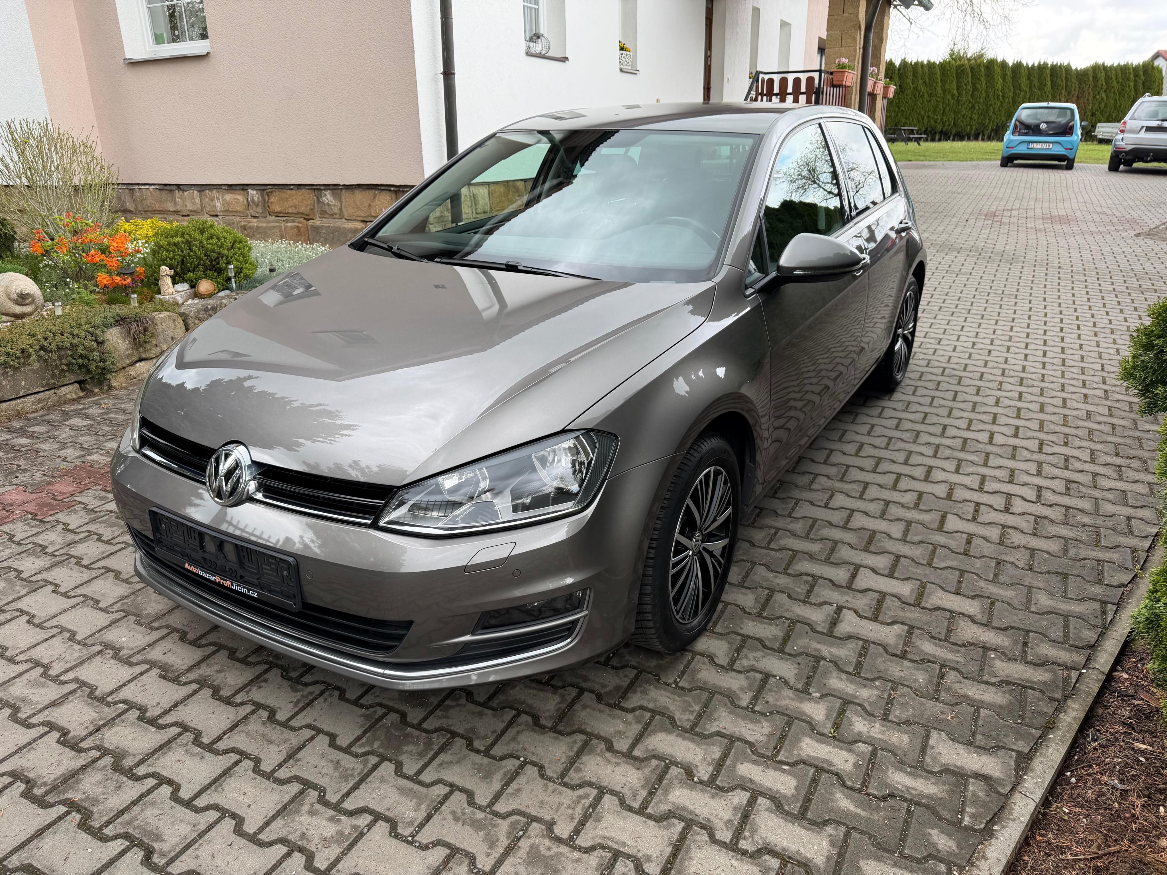 Volkswagen Golf, ALLSTAR 1,2 TSi/81kw serviska