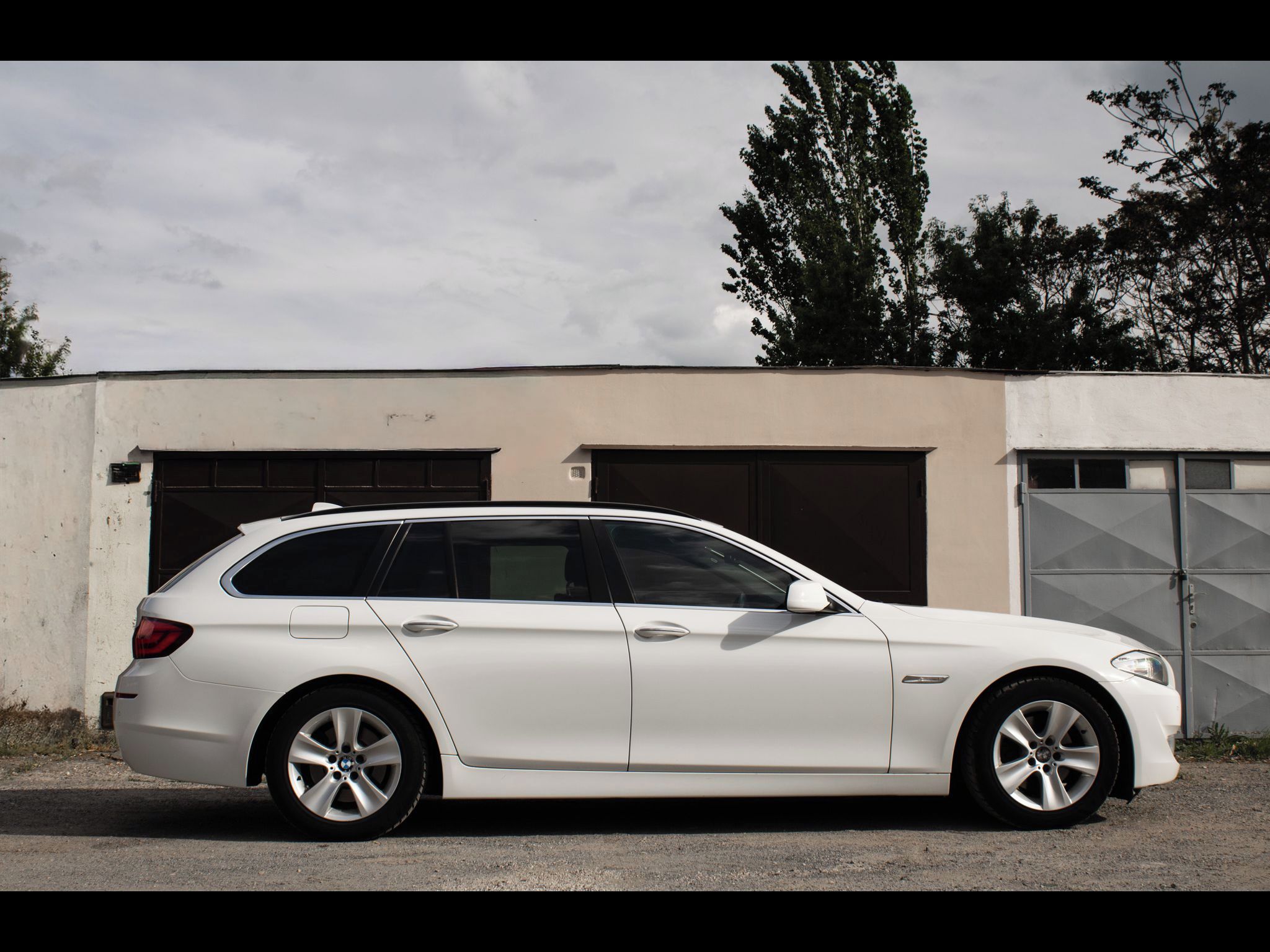 BMW Řada 5 - fotka 4