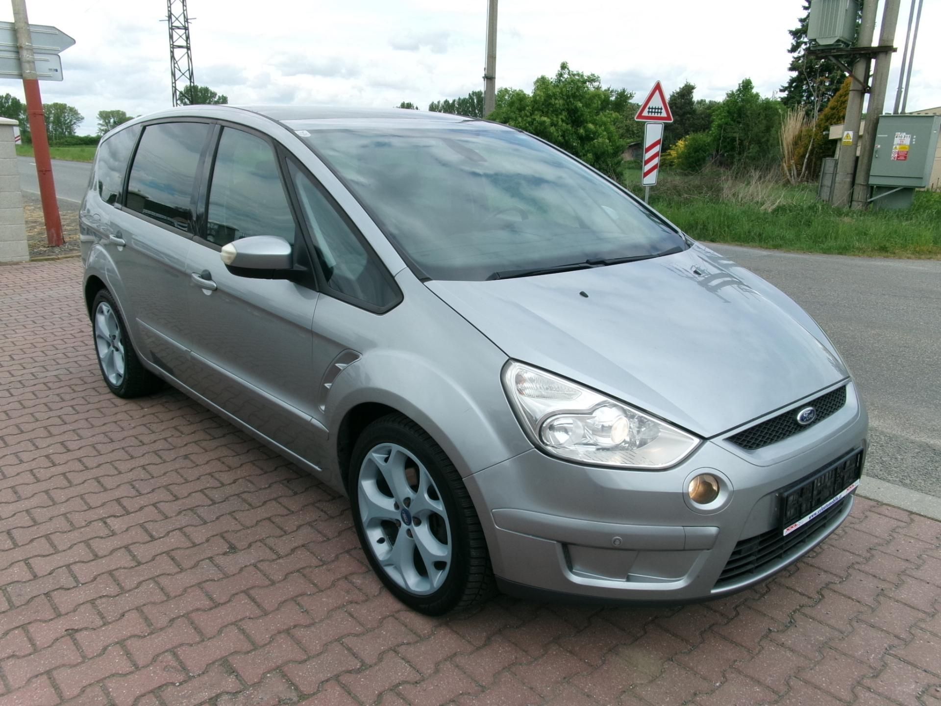 Ford S-MAX, 2,0TDCi PANORAMA AC TEMP - fotka 3