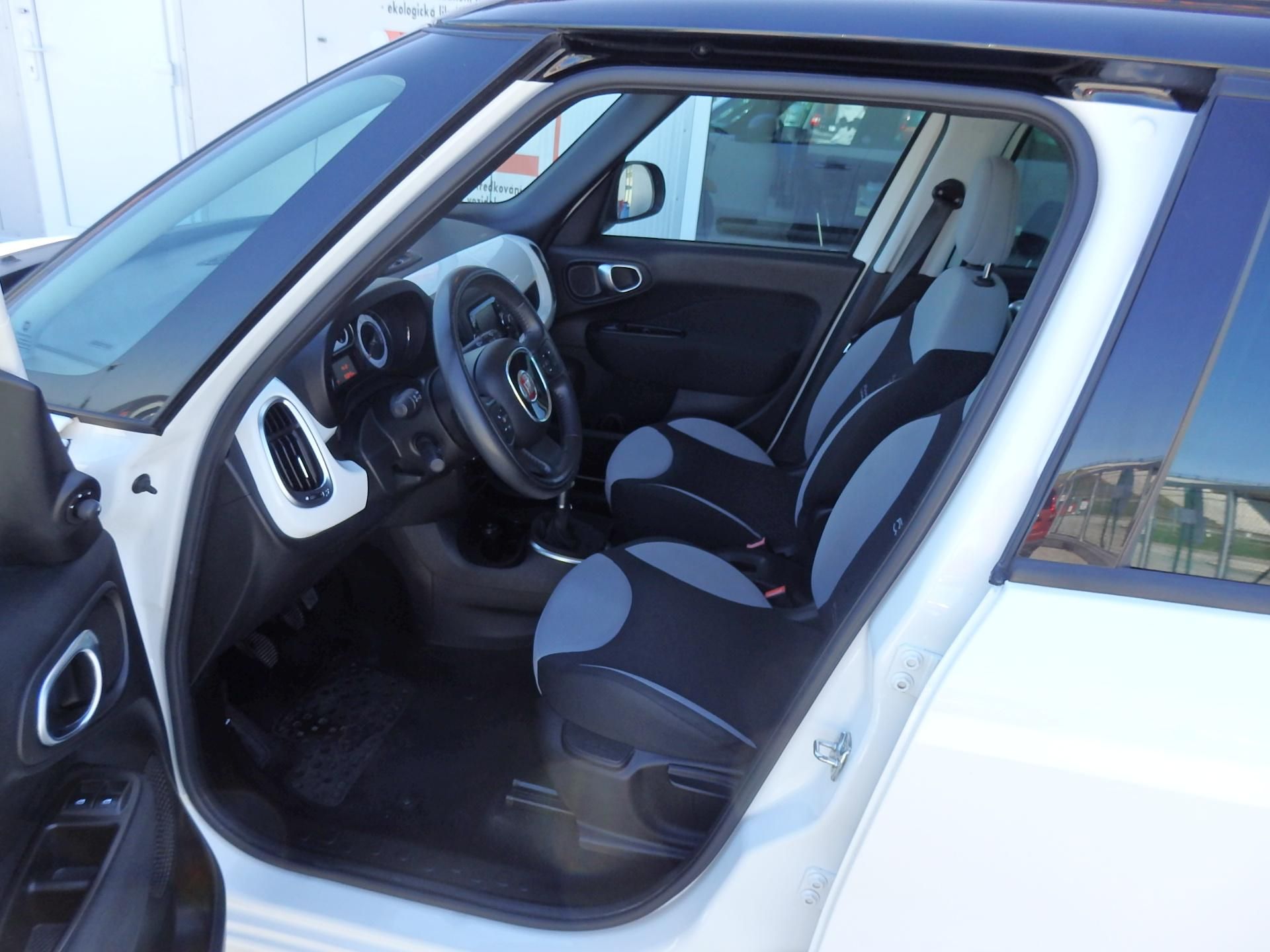 Fiat 500L, 0.9T 105 LIVING KLIMA - fotka 6