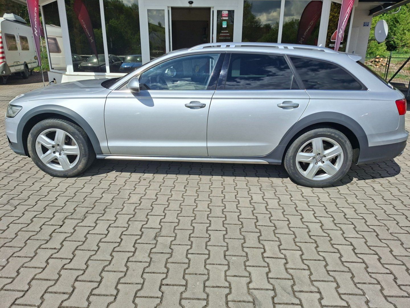 Audi A6 allroad, 3.0TDI 150kW S-TRONIC -VÝBAVA - fotka 5