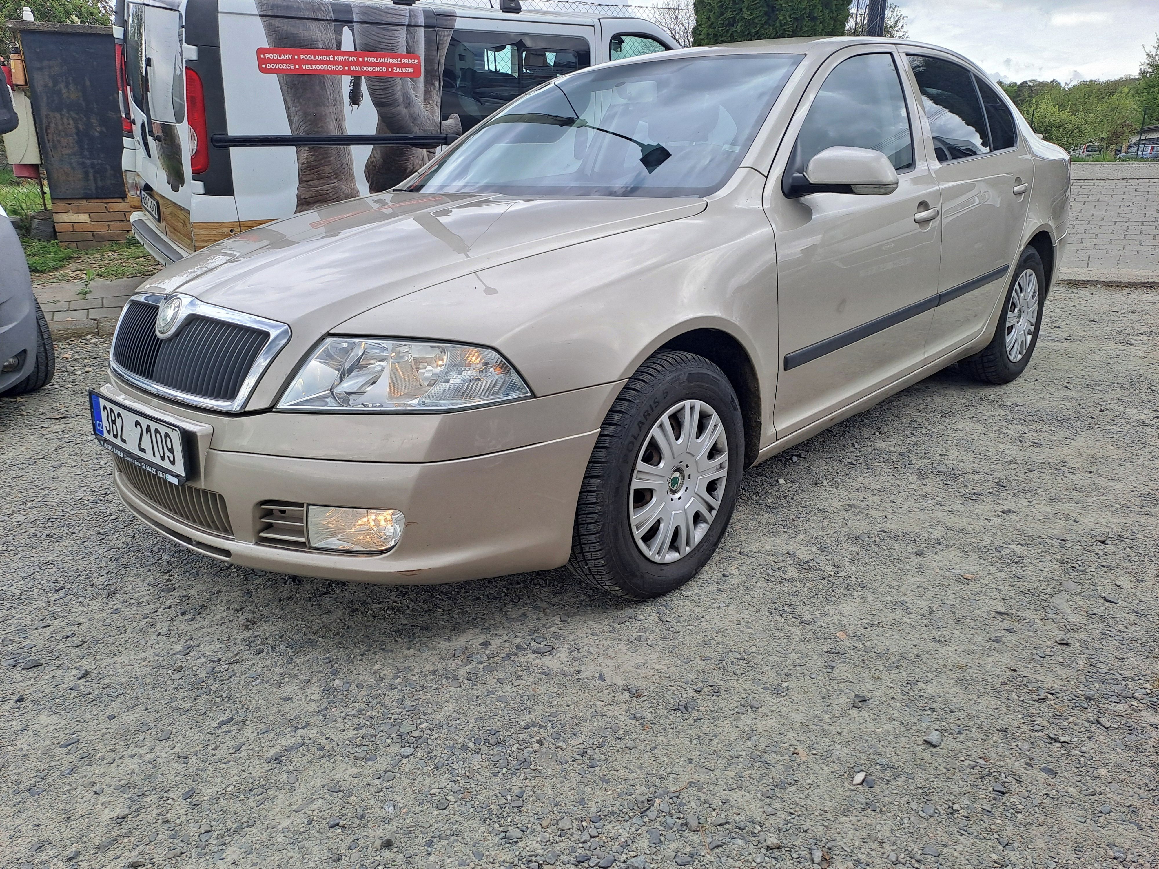 Škoda Octavia, 1,6MPI,1.MAJ,ČR,SERVISKA,ELEGA