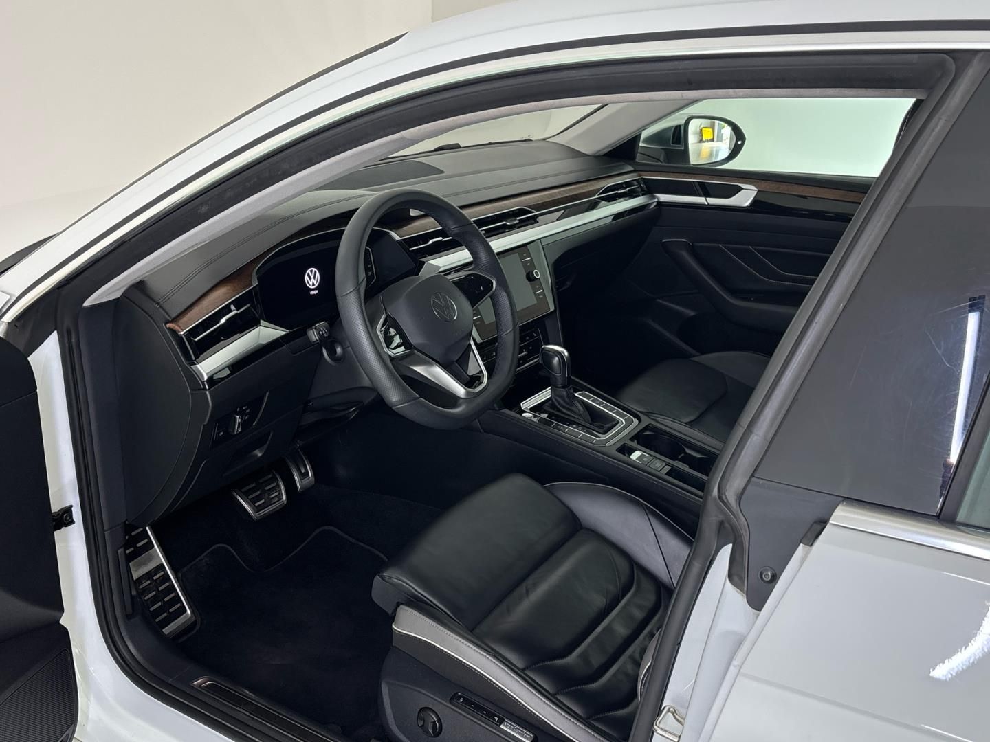 Volkswagen Arteon, 2.0 TDI / 110 kW Elegance DSG - fotka 6