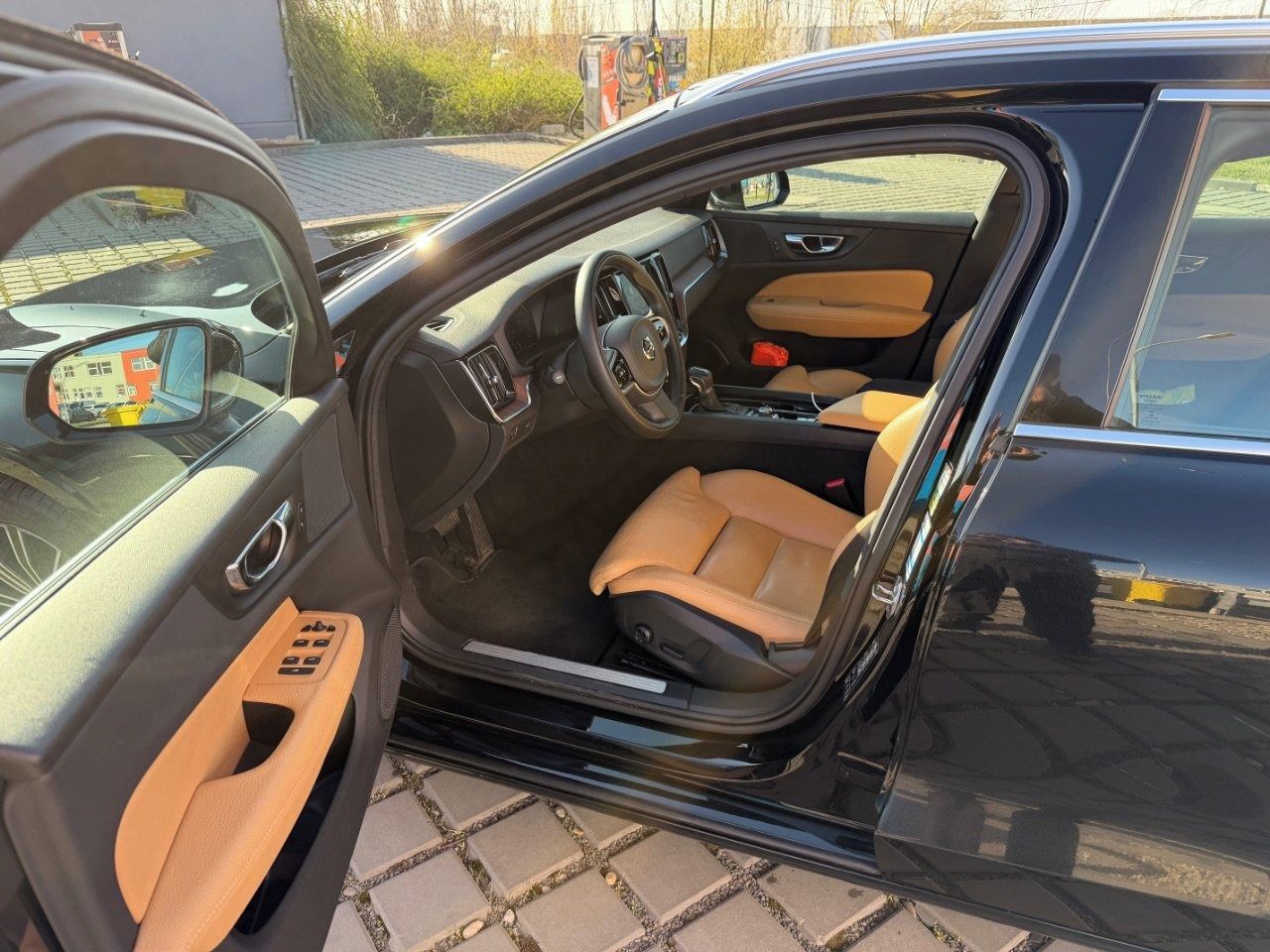 Volvo V60, 2.0tdi 110kw... 4x4! - fotka 5