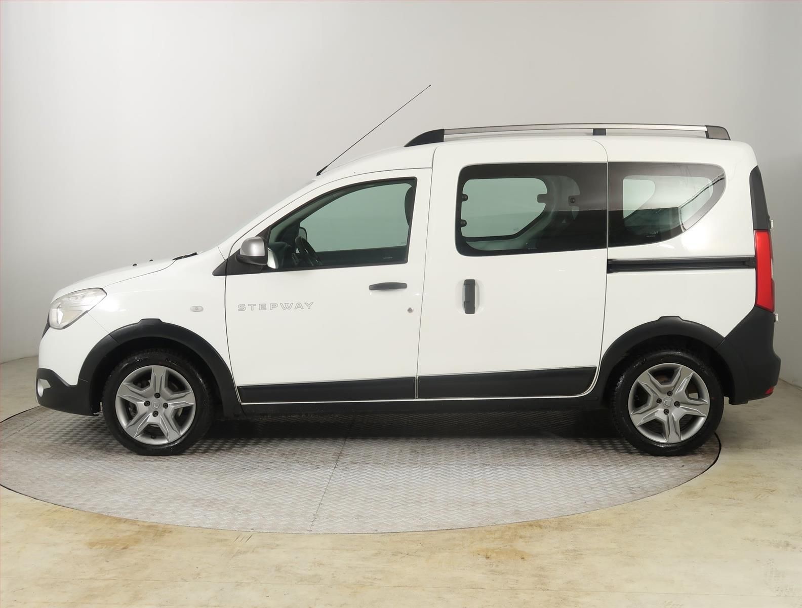 Dacia Dokker, 1.2 TCe, Stepway, 5Míst, Klima - fotka 3