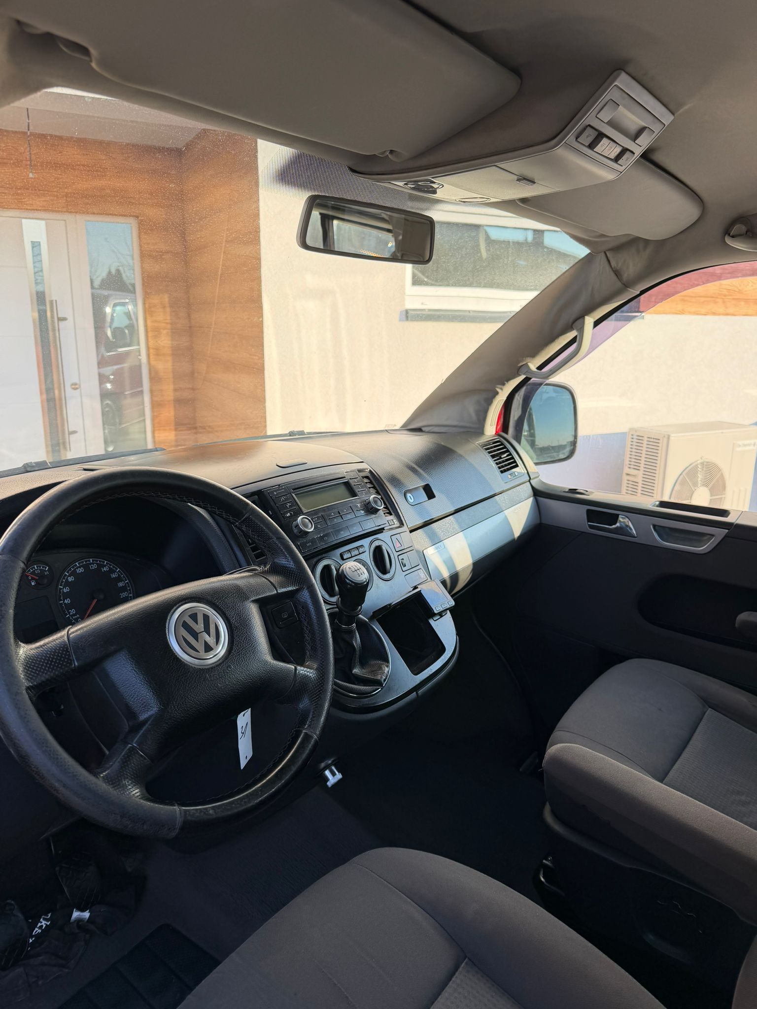 Volkswagen Multivan, 2.5 TDI 96 kW 7 míst webasto - fotka 4