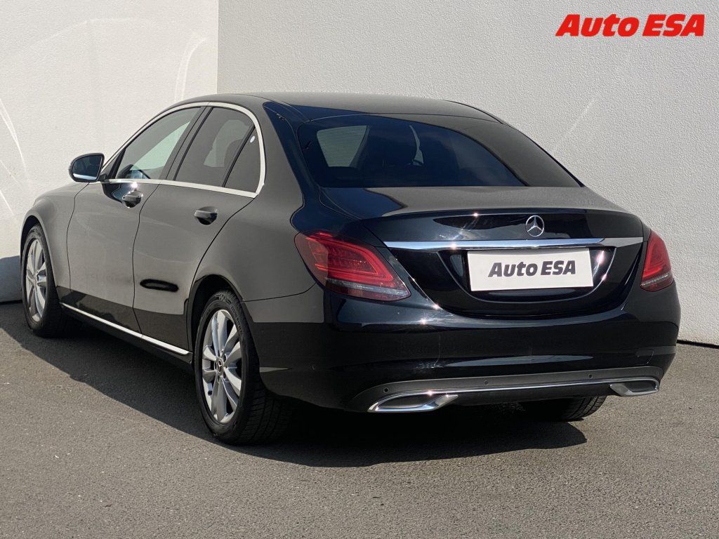 Mercedes-Benz Třídy C, 1.6i - fotka 6