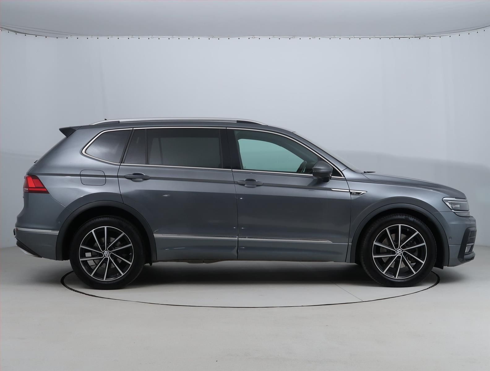 Volkswagen Tiguan Allspace, 2.0 BiTDI, R-Line, 4X4 - fotka 6